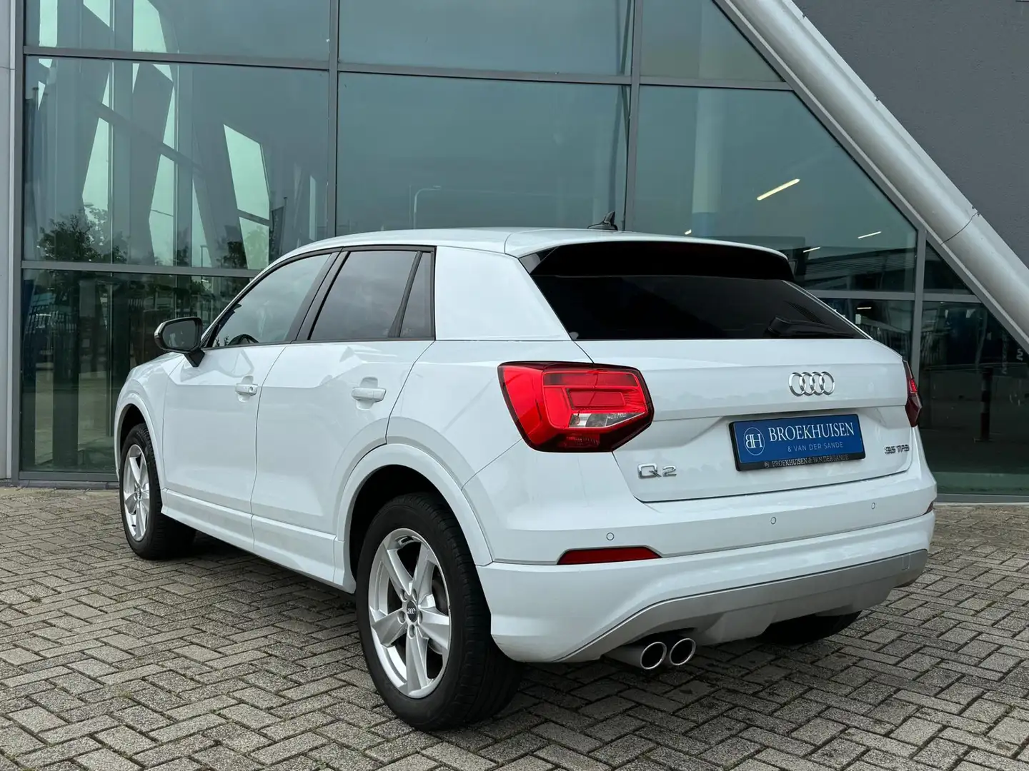 Audi Q2 35 TFSI Pro Line 150pk Automaat / Stoelverwaming / Alb - 2