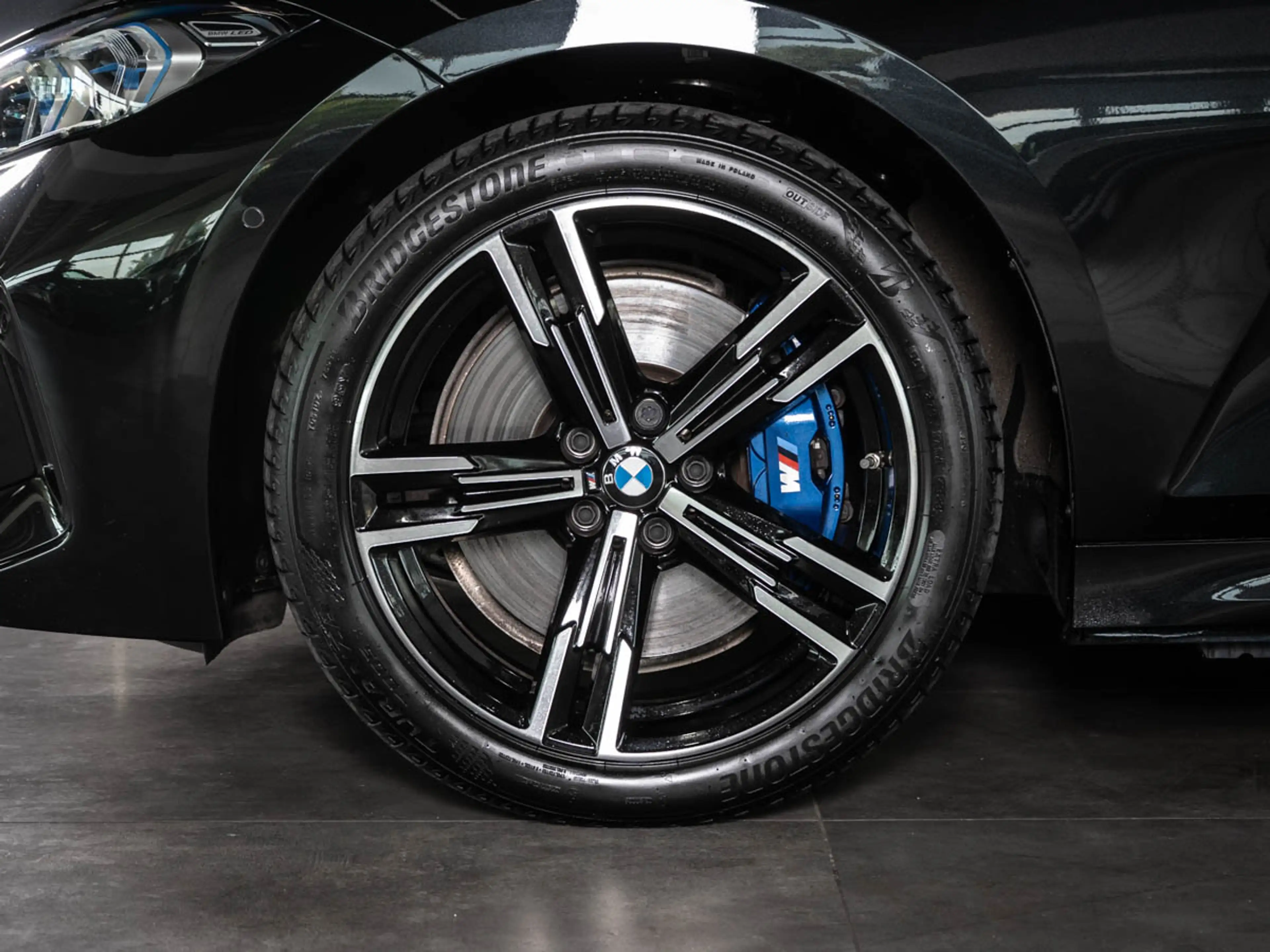 BMW M3 40i Mild Hybrid xDrive  *PANO*HUD*H&K*NAVI* — photo 4