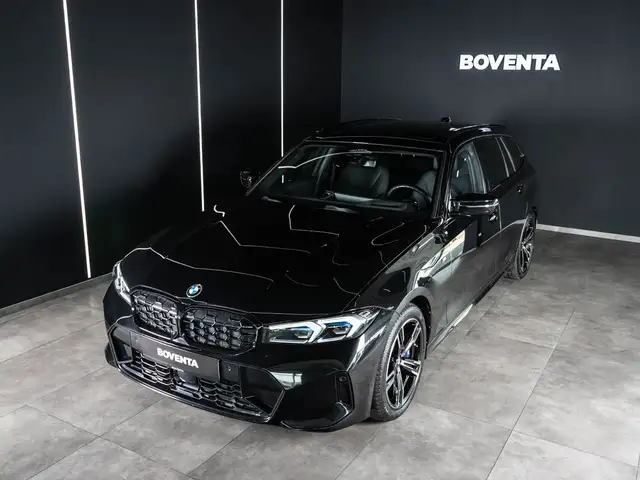 BMW M3 view 3