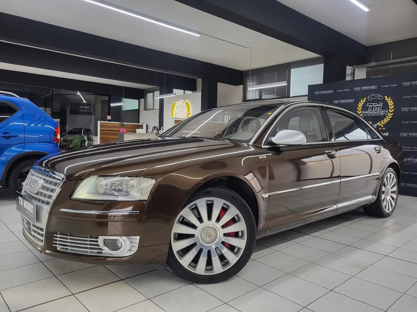 Audi A8 6.0 W12 quattro tiptronic Brązowy - 1