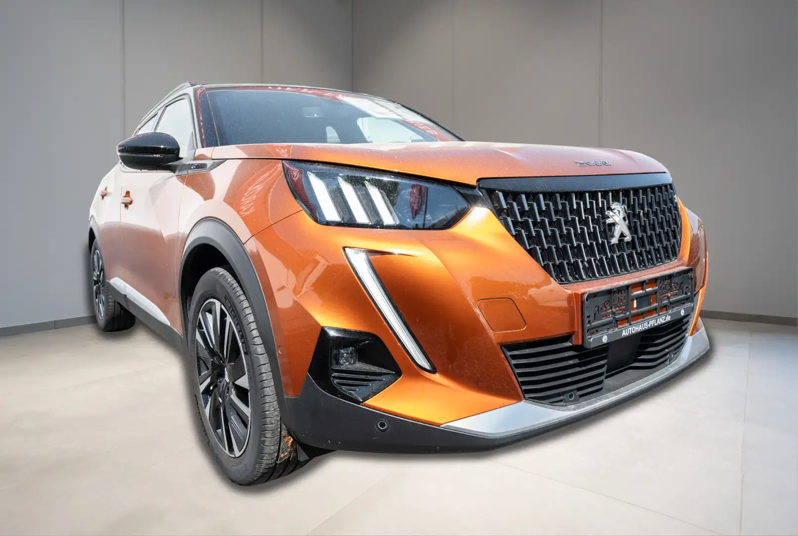 Peugeot 2008 GT 1.2 PureTech 130 EAT8 Oranje - 2