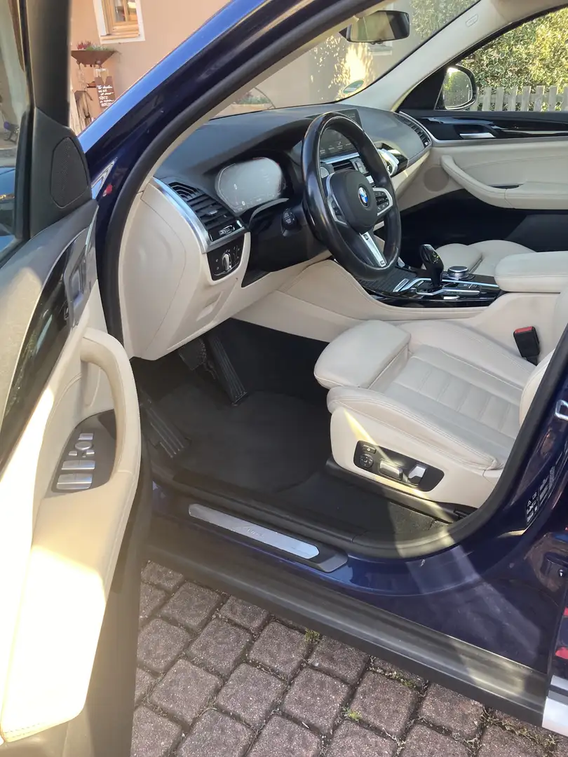BMW X4 xDrive30d Aut. xLine Blau - 2