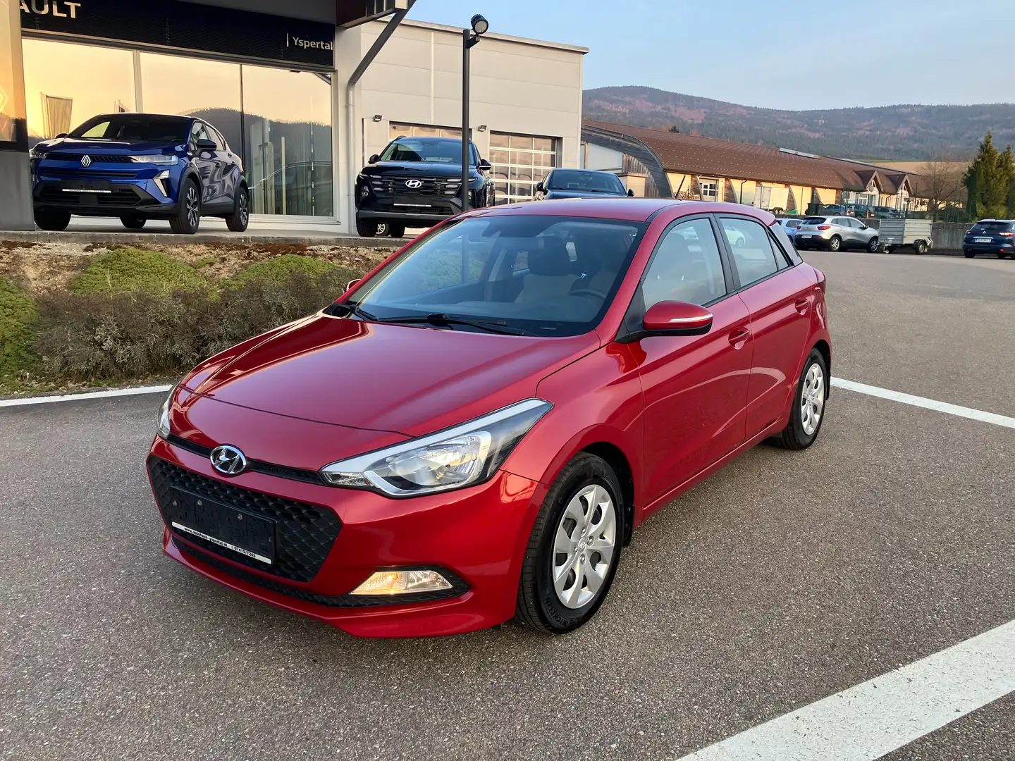 Hyundai i20 i20 1,25 Limited Plus Rot - 1
