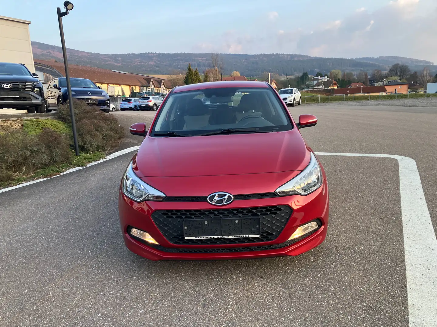Hyundai i20 i20 1,25 Limited Plus Rot - 2