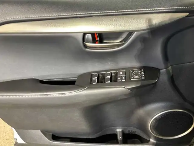 Lexus NX view 10