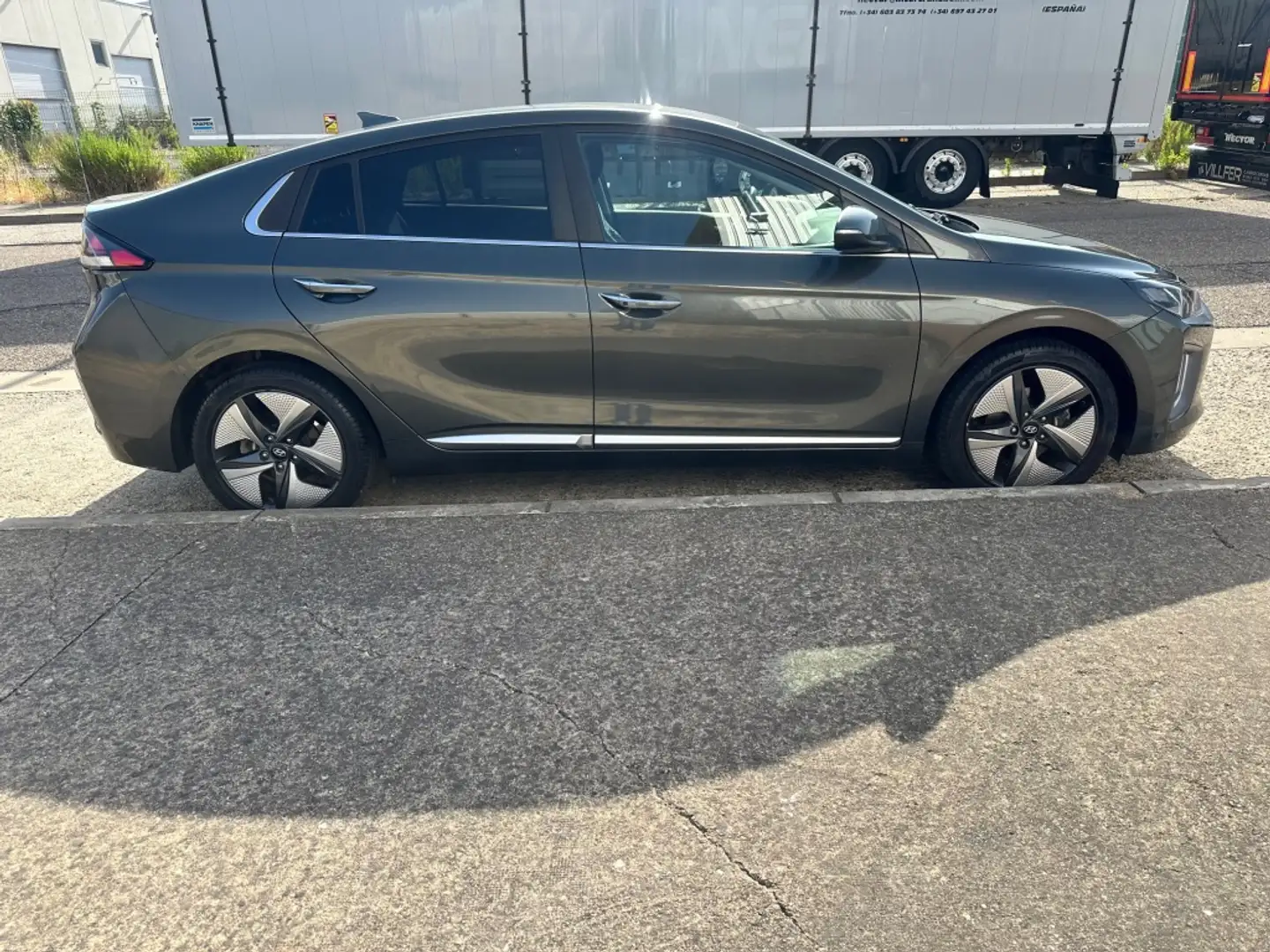 Hyundai IONIQ HEV 1.6 GDI Style Gris - 1
