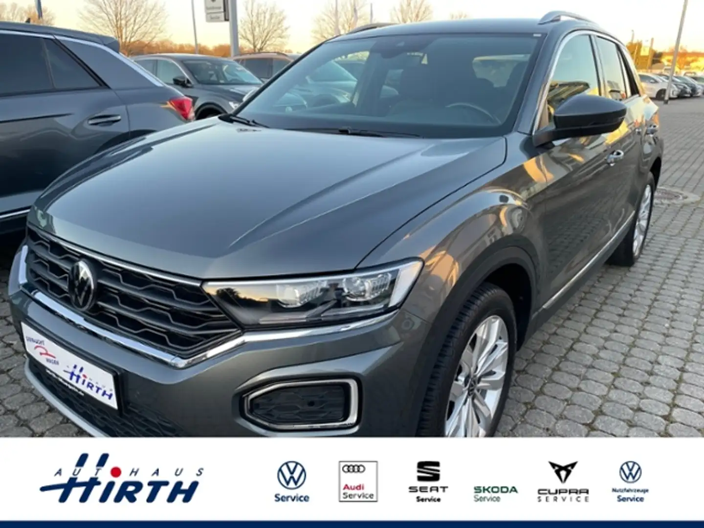 Volkswagen T-Roc Sport 1.5 TSI OPF DSG+LED+NAV Szary - 1