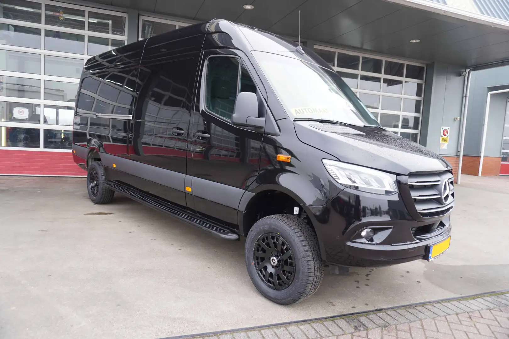 Mercedes-Benz Sprinter 319 CDI 191PK L3H2 4x4 Automaat Nr. V111 | Climate Negro - 2