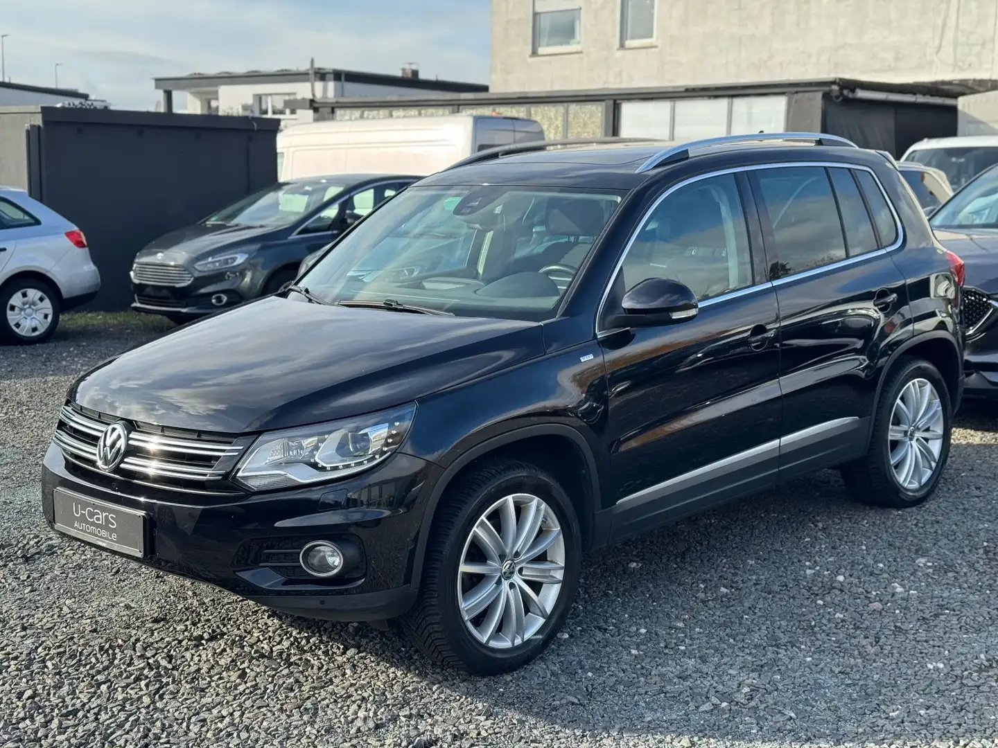 Volkswagen Tiguan Cup Track & Style 4Motion (AHK/R-KAM/DYNA Schwarz - 1