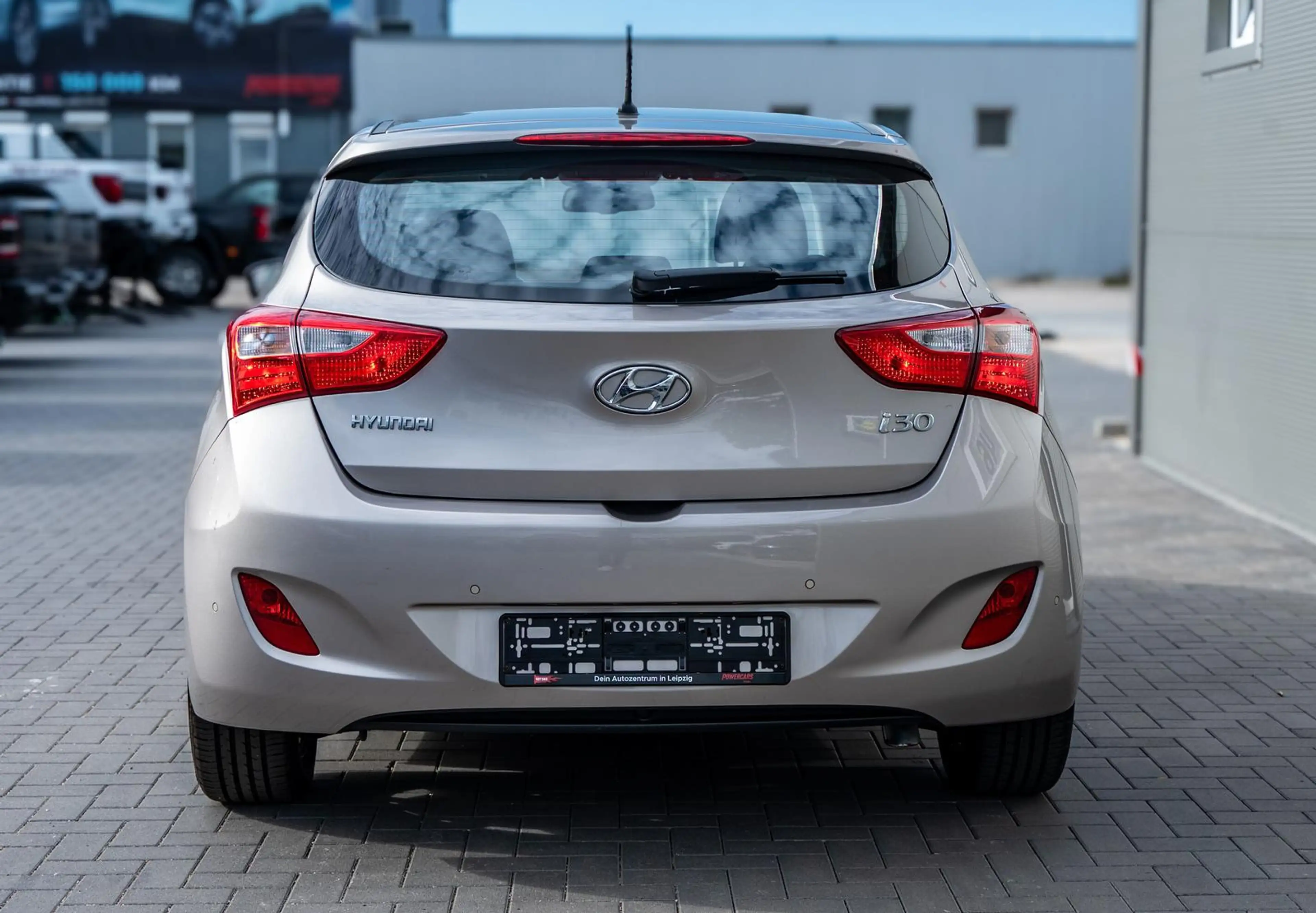 Hyundai i30 blue Trend 1.6 GDI — photo 7