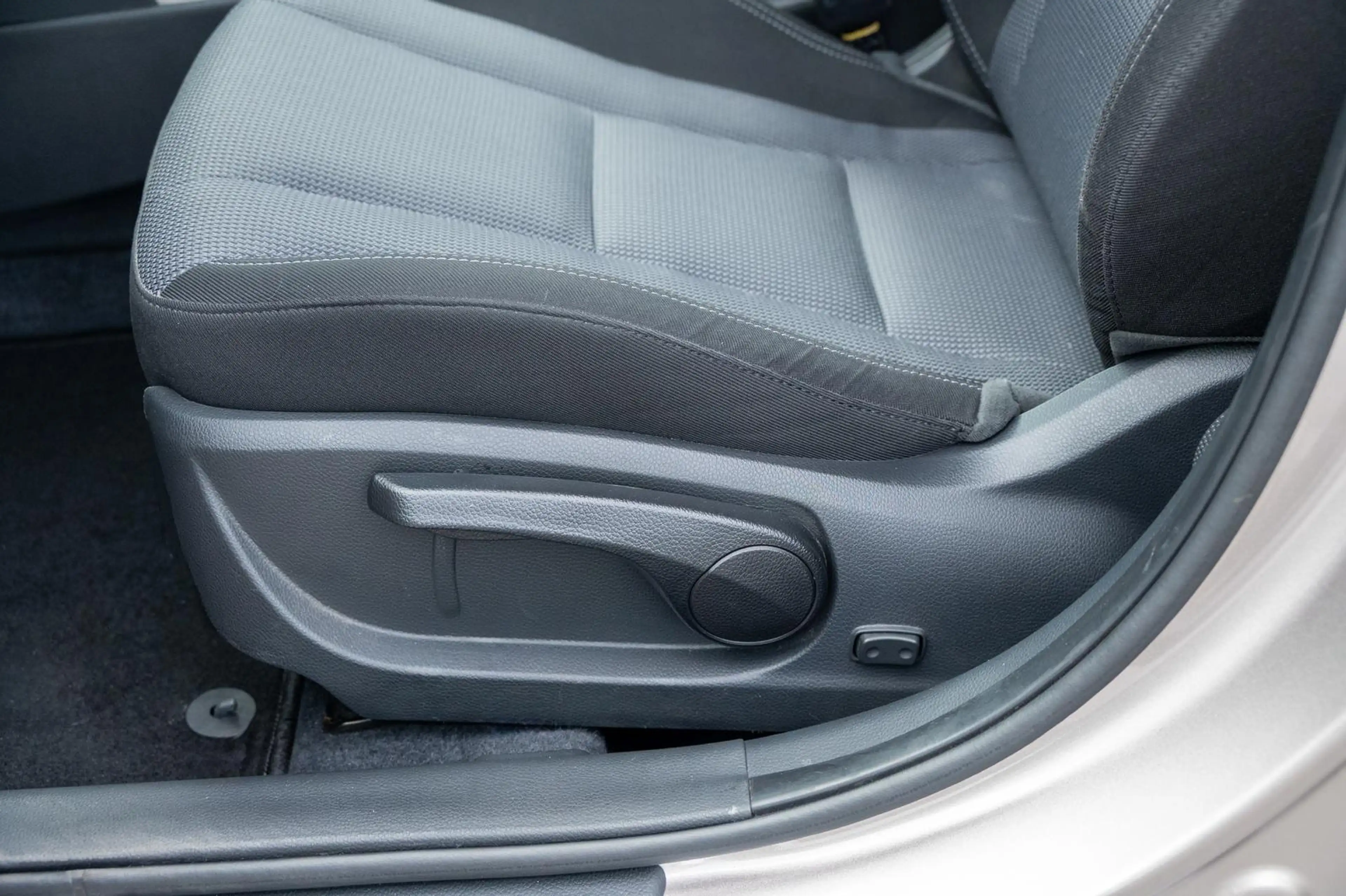 Hyundai i30 blue Trend 1.6 GDI — photo 12