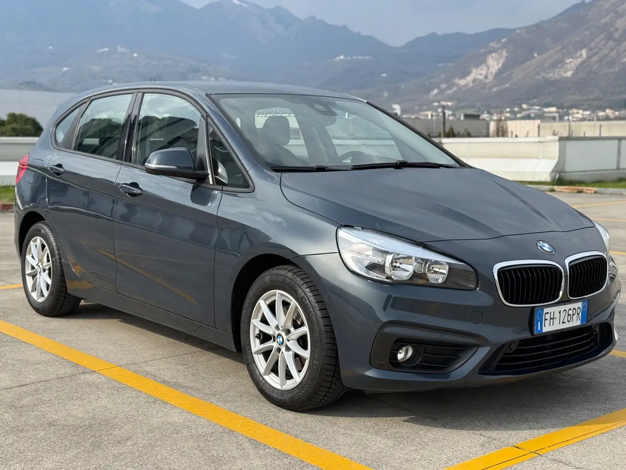 BMW 216