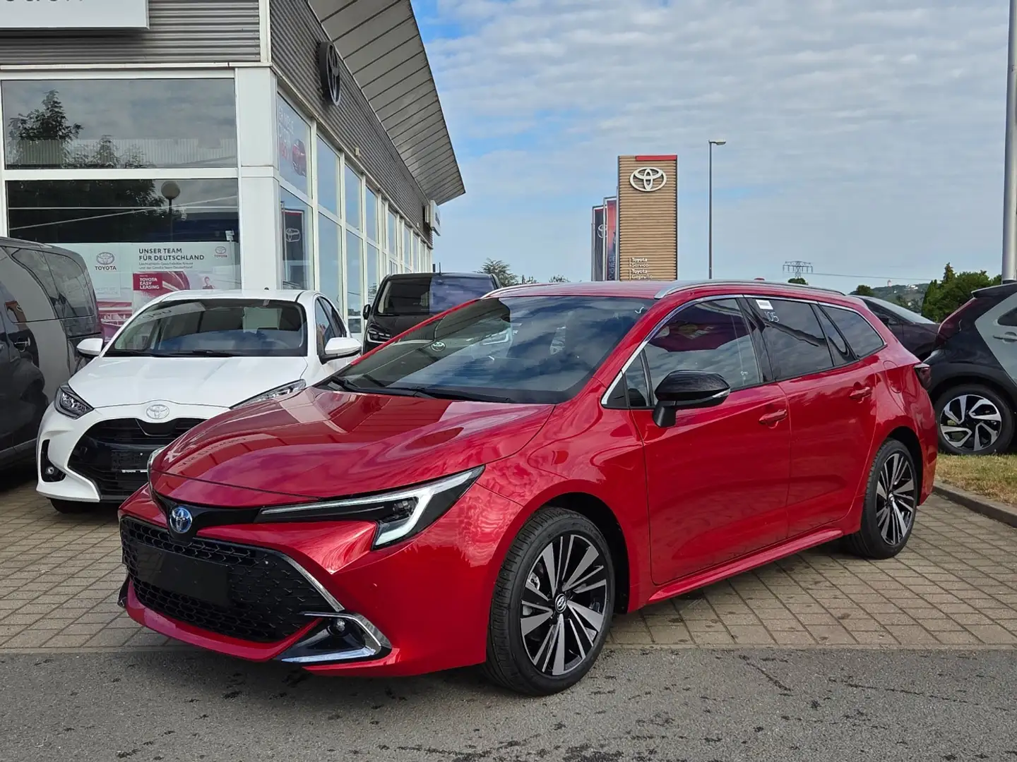 Toyota Corolla TS 2,0l Hybrid Teamplayer Rouge - 2