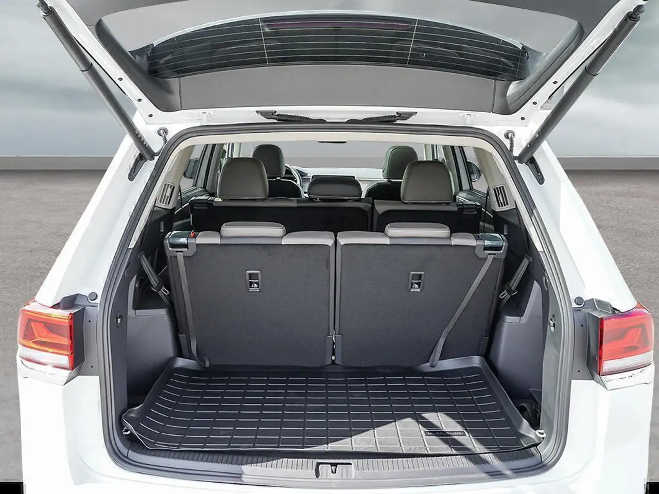 Volkswagen Atlas photo Volkswagen Atlas