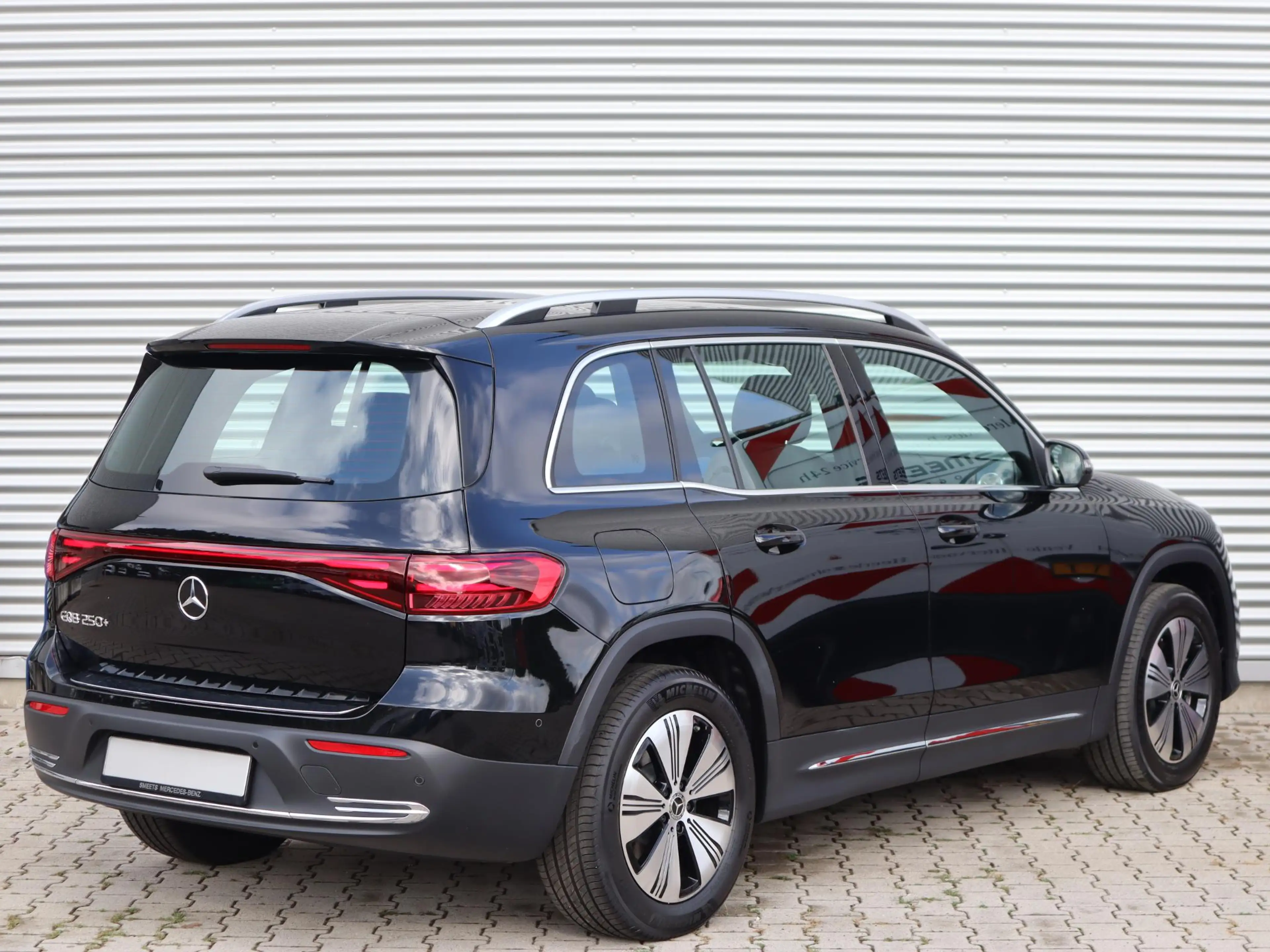 Mercedes-Benz EQB 250 250+ Business Solution 71 kWh — photo 2