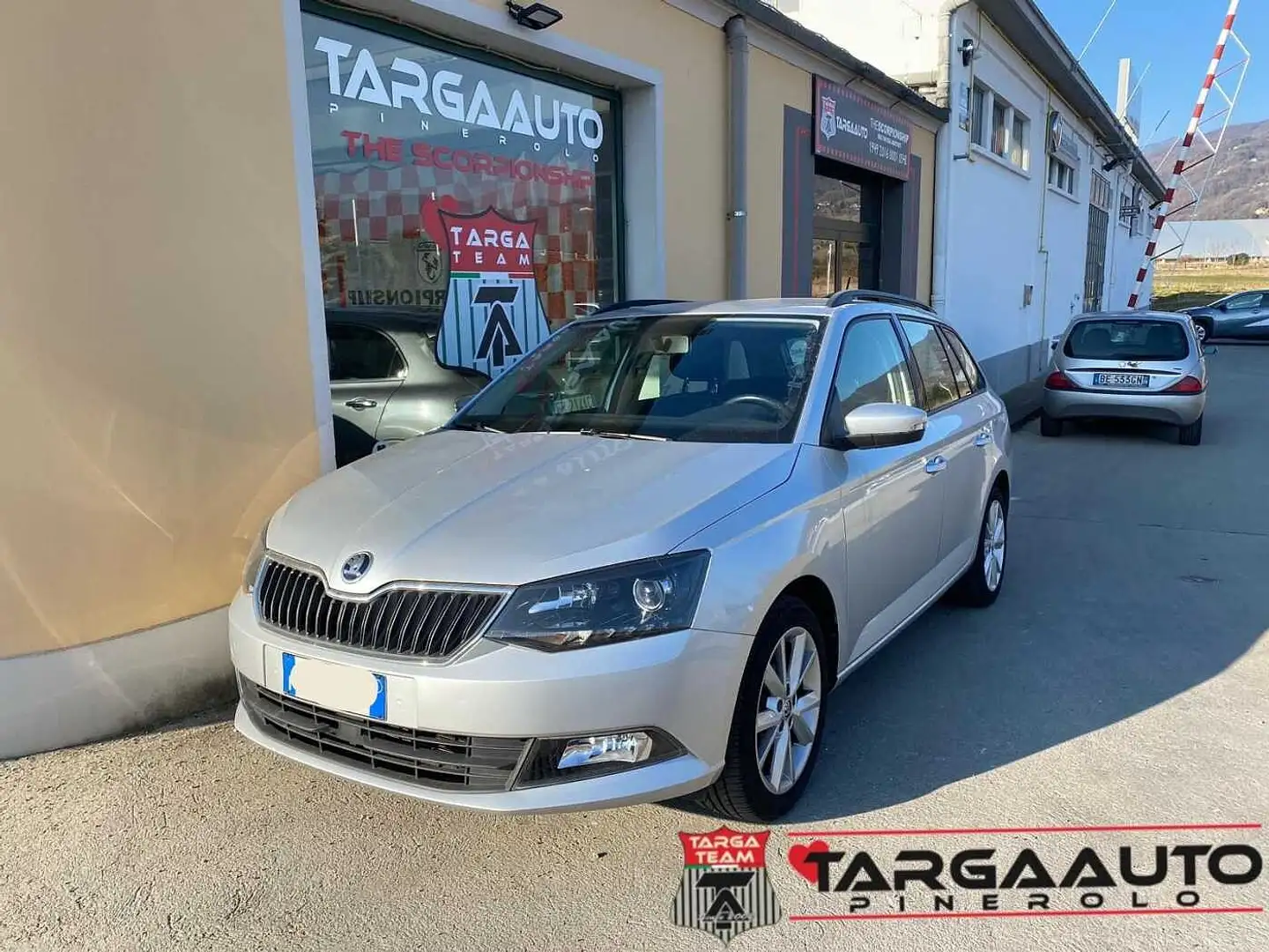 Skoda Fabia 1.0 MPI 75 CV Wagon Ezüst - 1