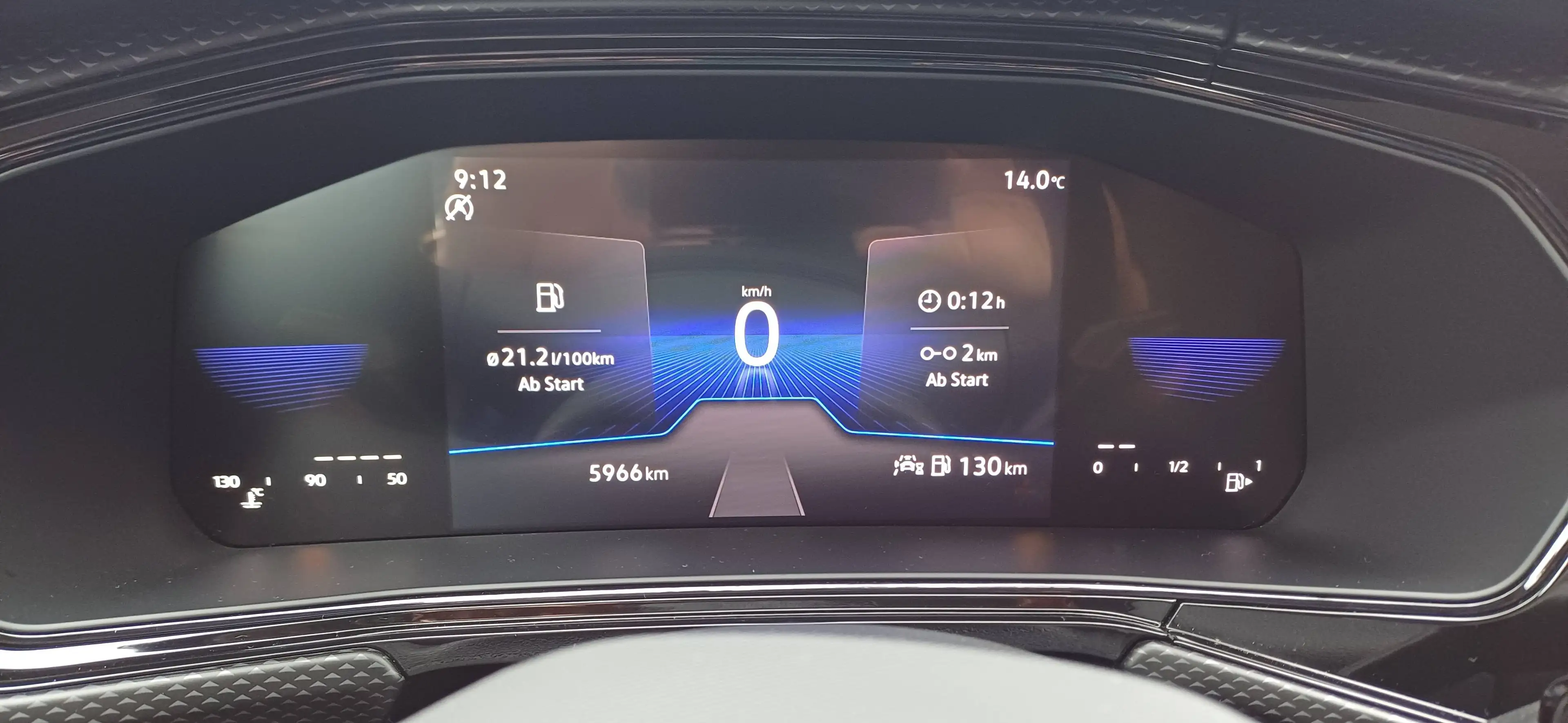 Volkswagen T-Cross T-Cross Life-Klima-Navi-Sitzhg-PDCv+h-Alu-5800KM — photo 15