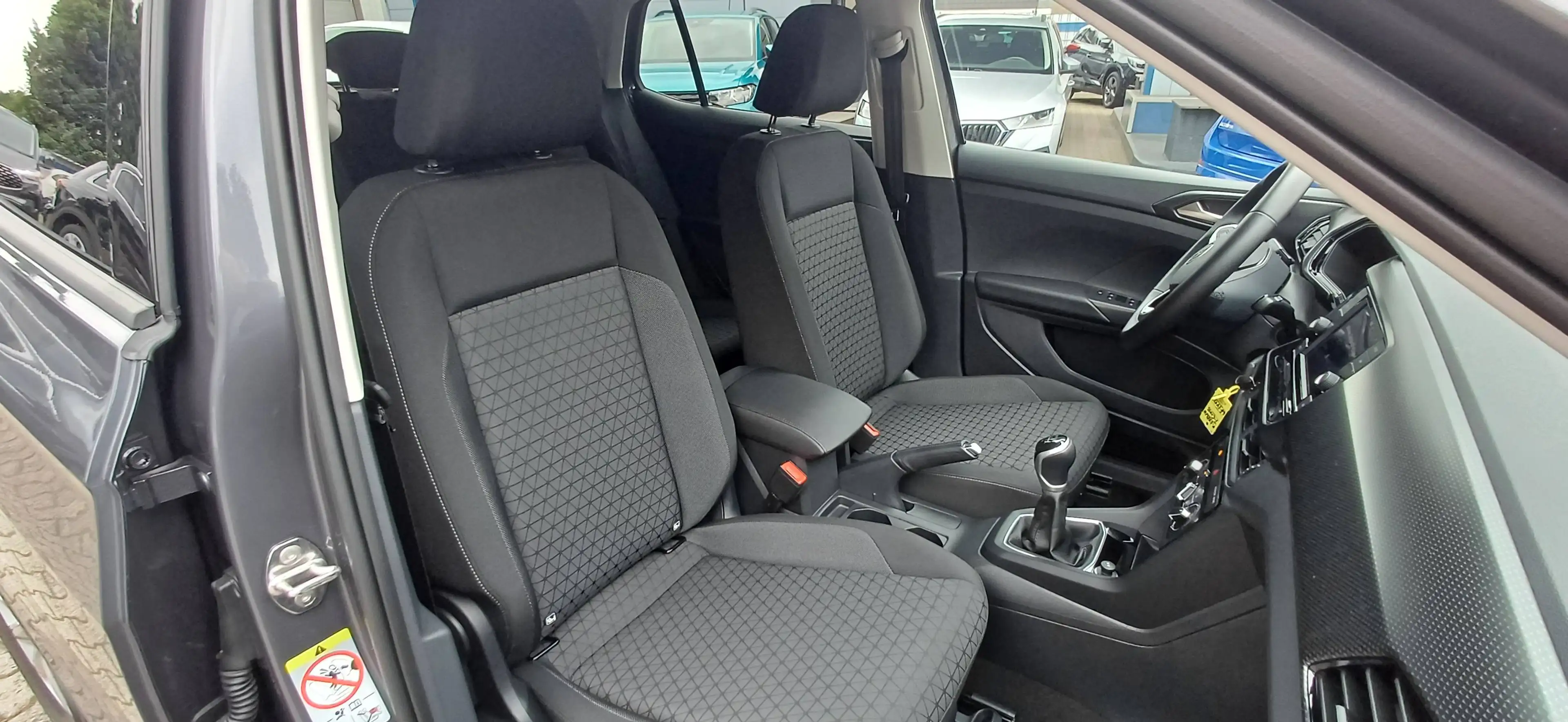 Volkswagen T-Cross T-Cross Life-Klima-Navi-Sitzhg-PDCv+h-Alu-5800KM — photo 11