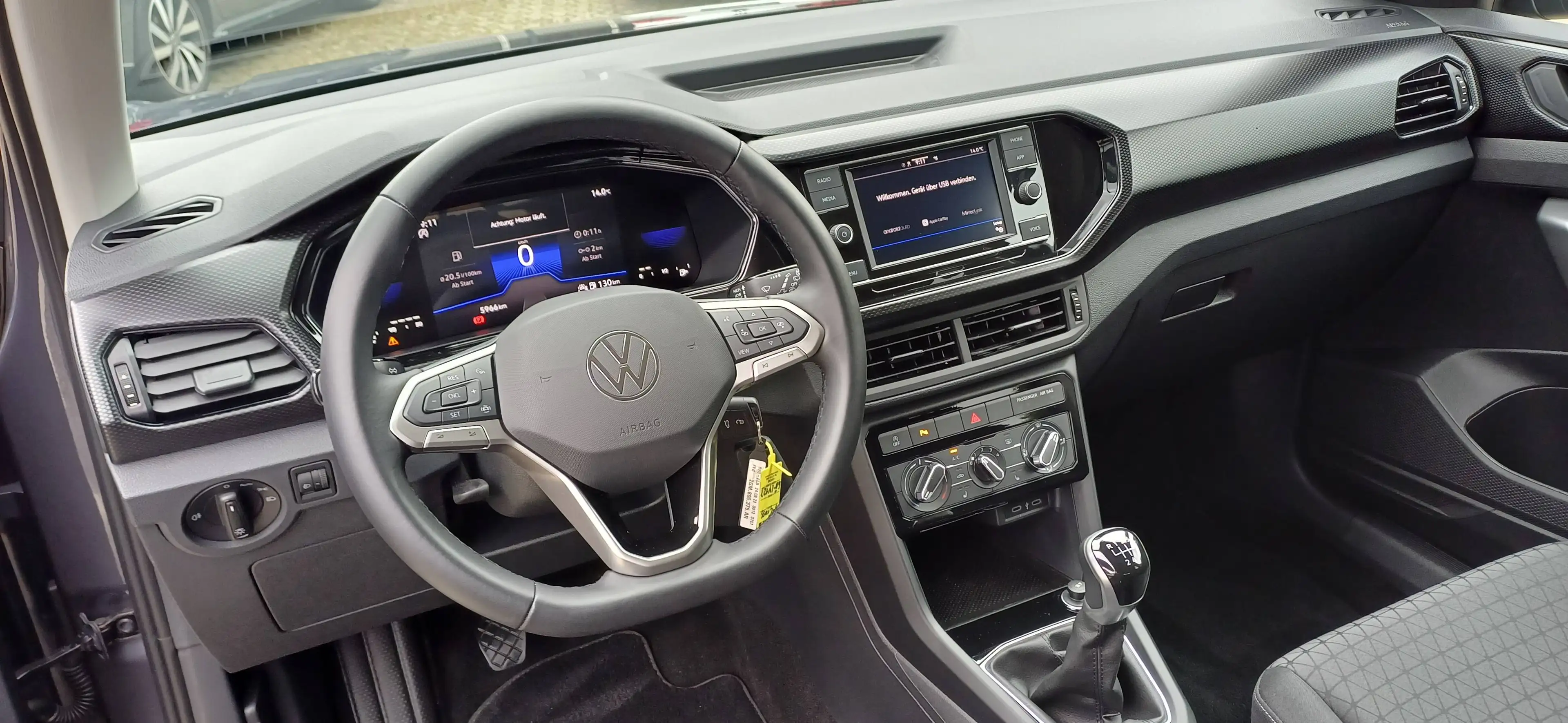 Volkswagen T-Cross T-Cross Life-Klima-Navi-Sitzhg-PDCv+h-Alu-5800KM — photo 12