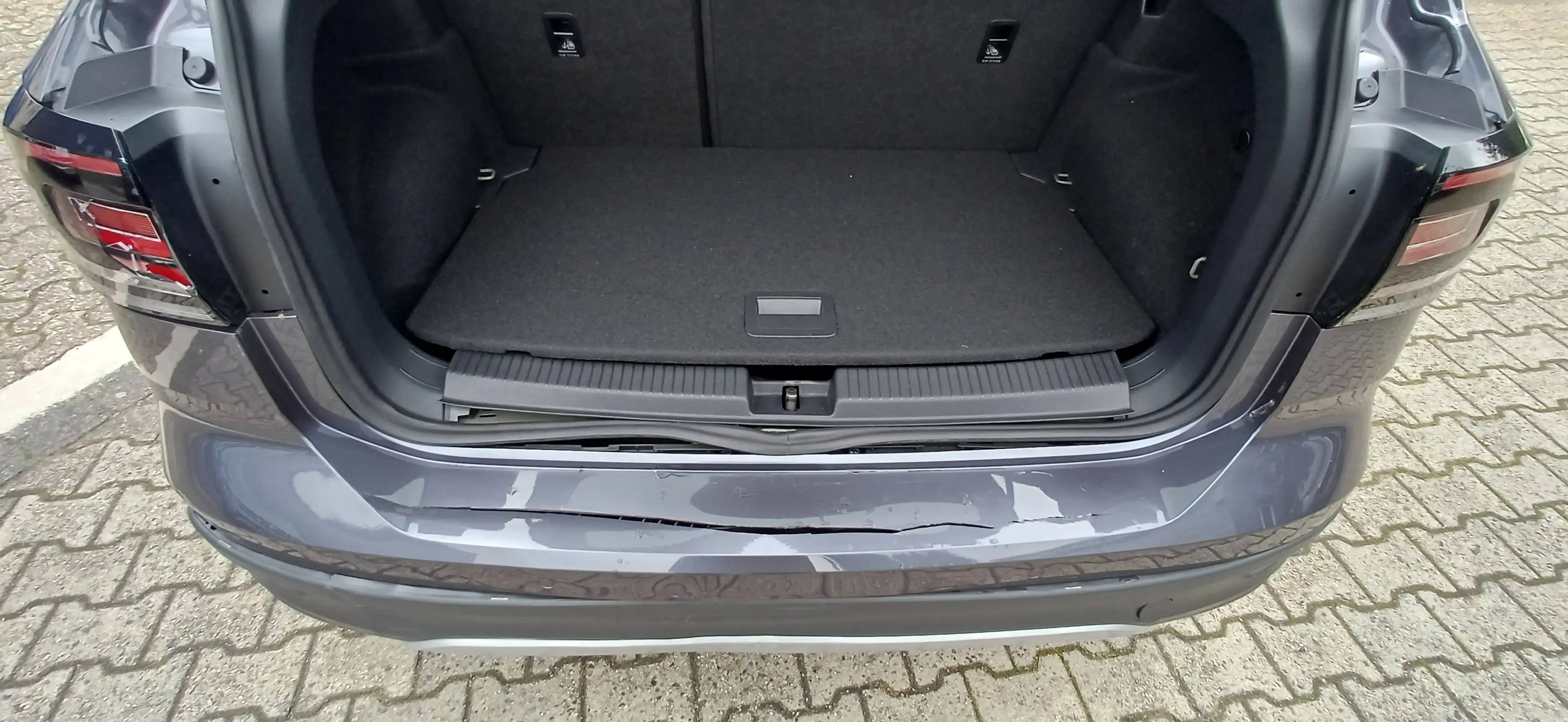 Volkswagen T-Cross T-Cross Life-Klima-Navi-Sitzhg-PDCv+h-Alu-5800KM — photo 8