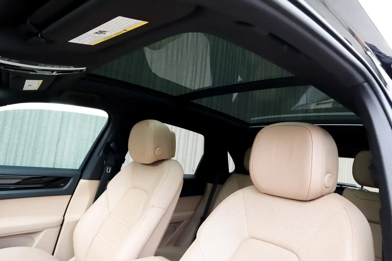 Porsche Cayenne снимка Porsche Cayenne