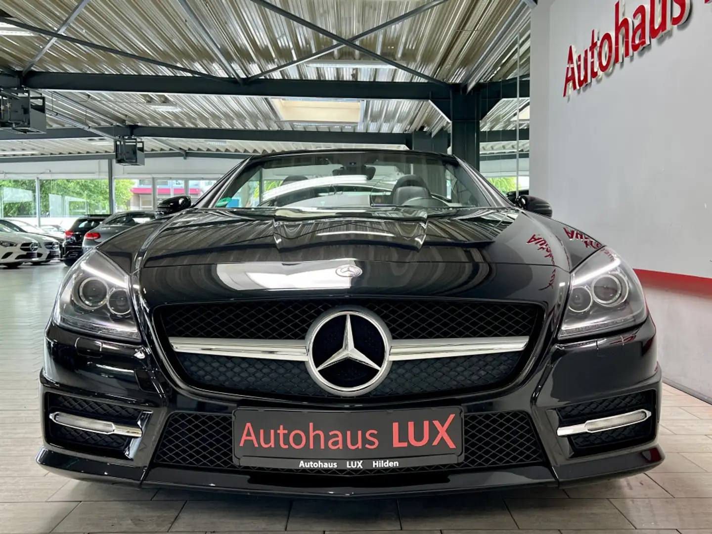 Mercedes-Benz SLK 200 AMG LINE,PANO,BIXENON,AIRSCARF,LEDER,TOP Schwarz - 2