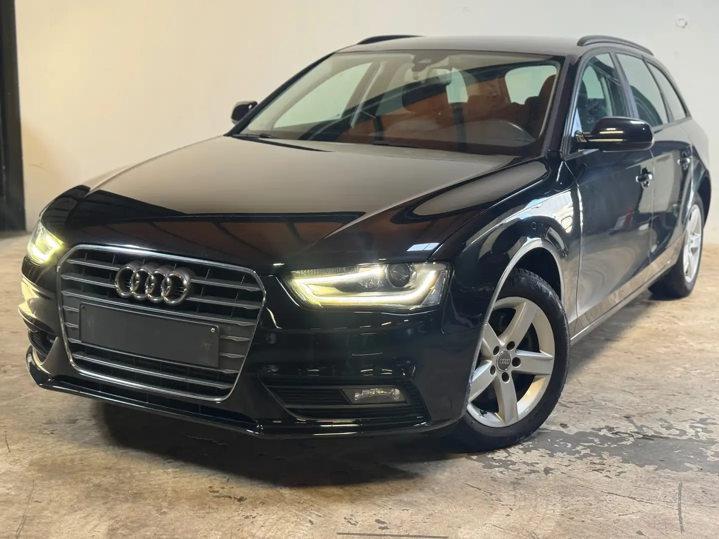 Audi A4 A4 Avant 2.0 TDi Multitronic Noir - 1