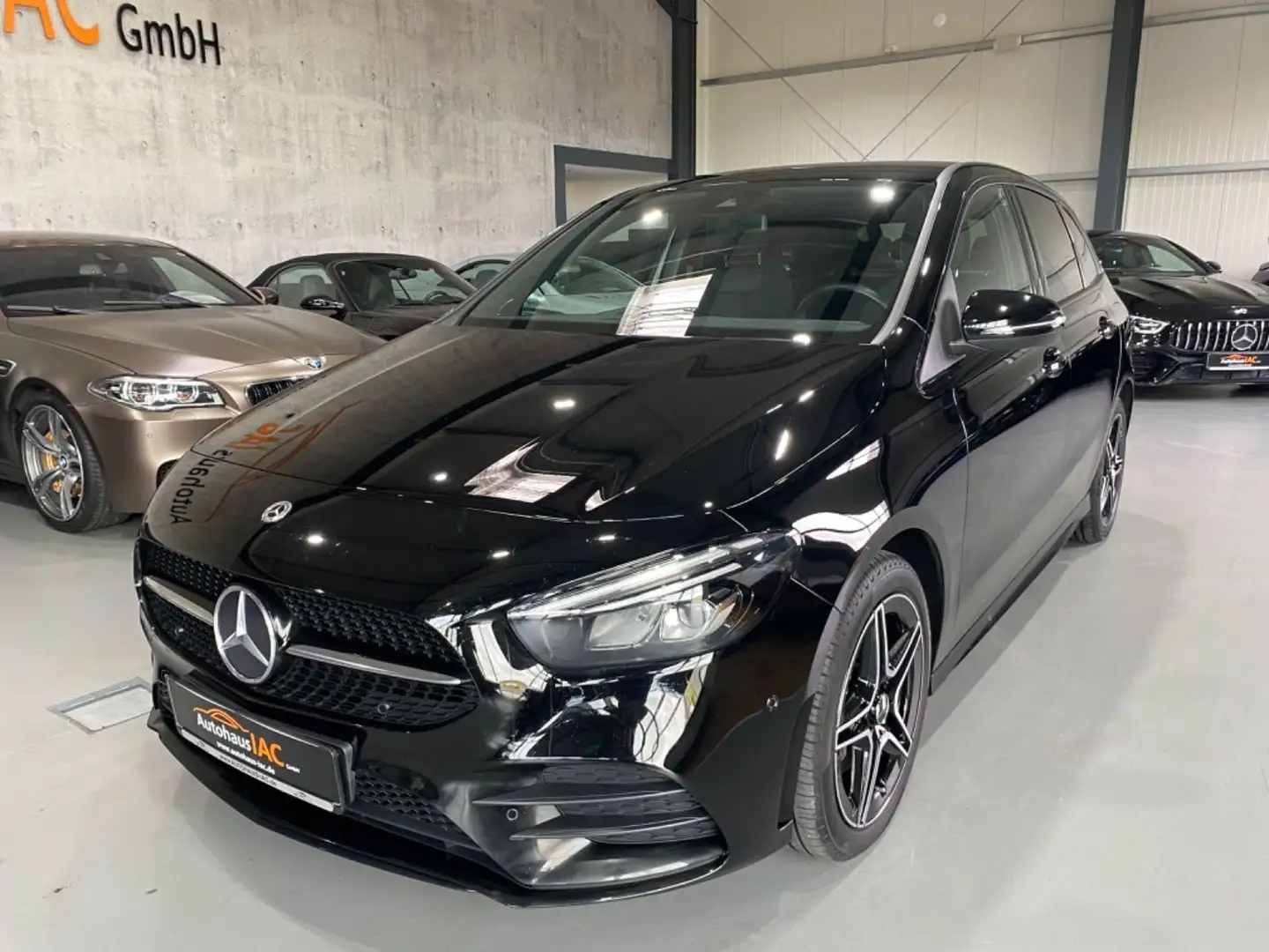 Mercedes-Benz B 250 AMG-Line SHZ BREMSASS SPURASSISTENT STHZ Nero - 1