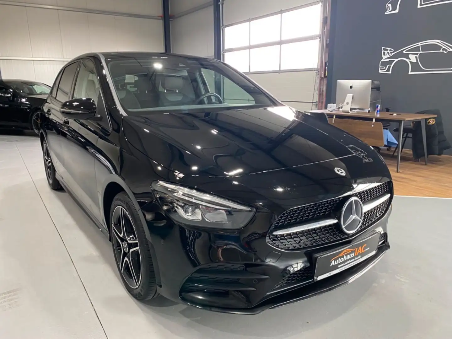 Mercedes-Benz B 250 AMG-Line SHZ BREMSASS SPURASSISTENT STHZ Nero - 2