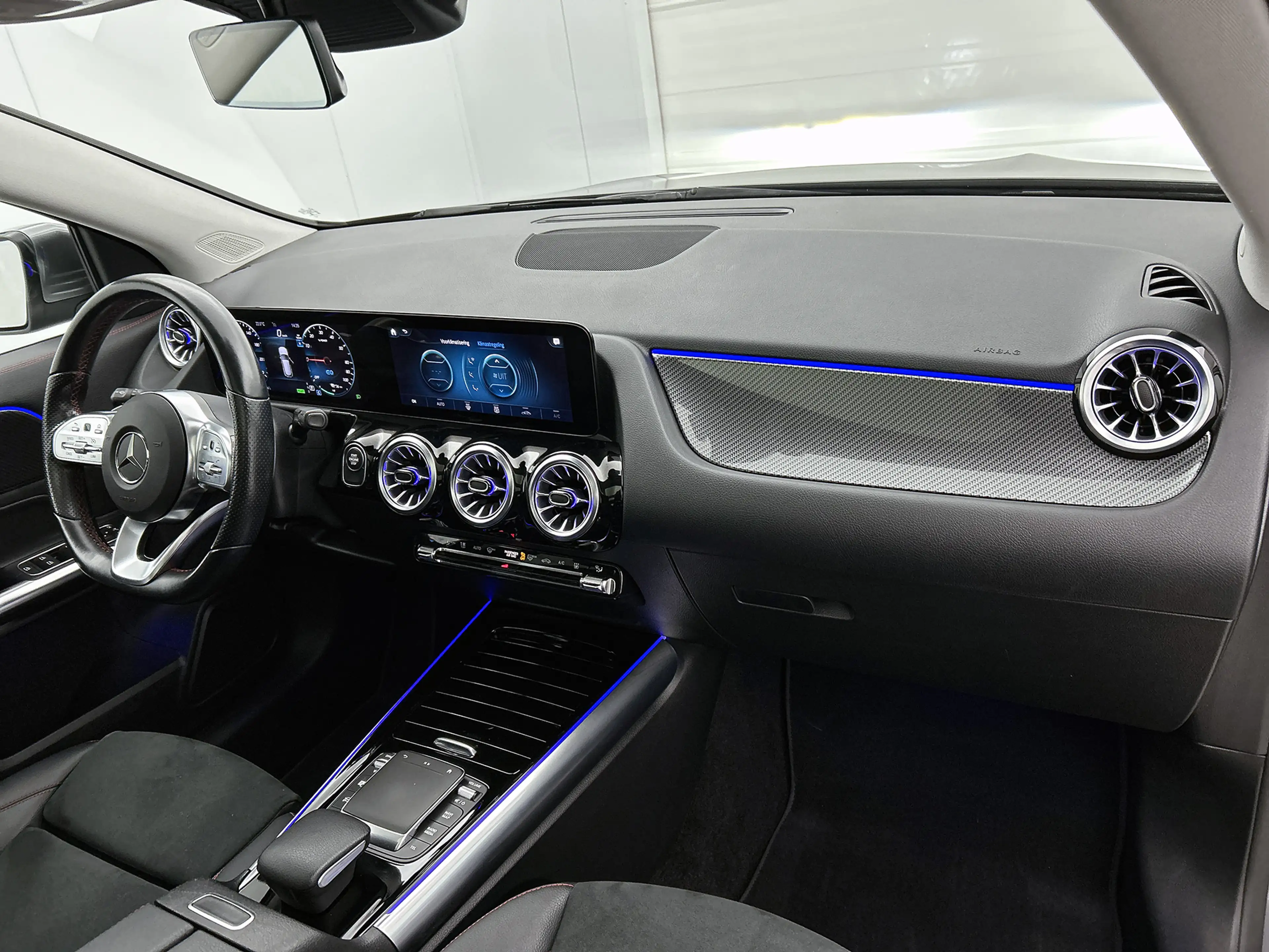 Mercedes-Benz GLA 250 e AMG Plug-In Hybride | AMG-Line IN en Exterieur | — photo 7