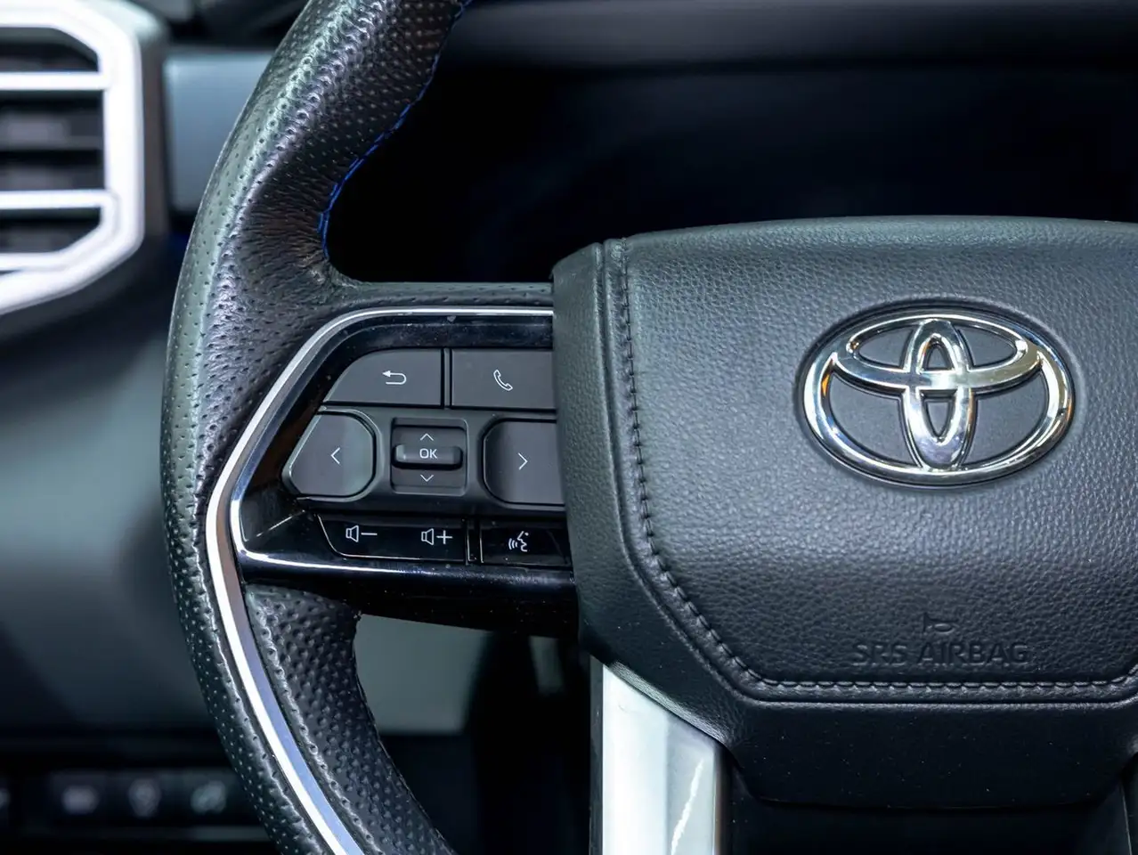 Toyota Tundra снимка Toyota Tundra