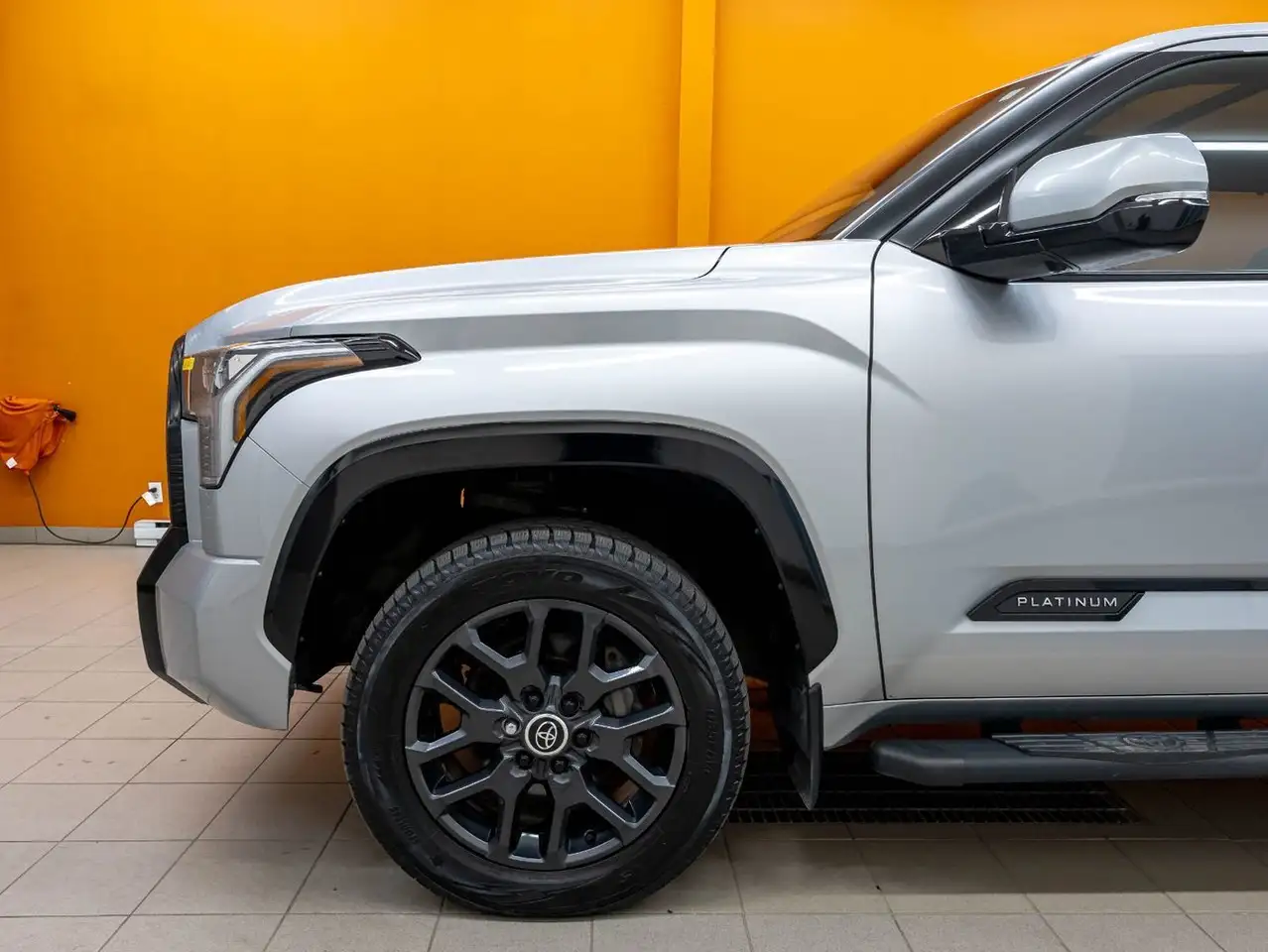 Toyota Tundra снимка Toyota Tundra