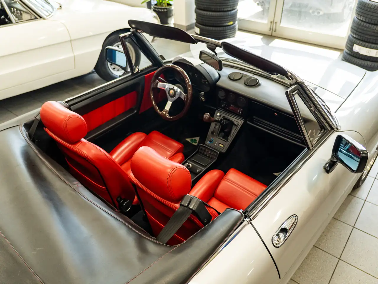 Alfa Romeo Spider снимка Alfa Romeo Spider