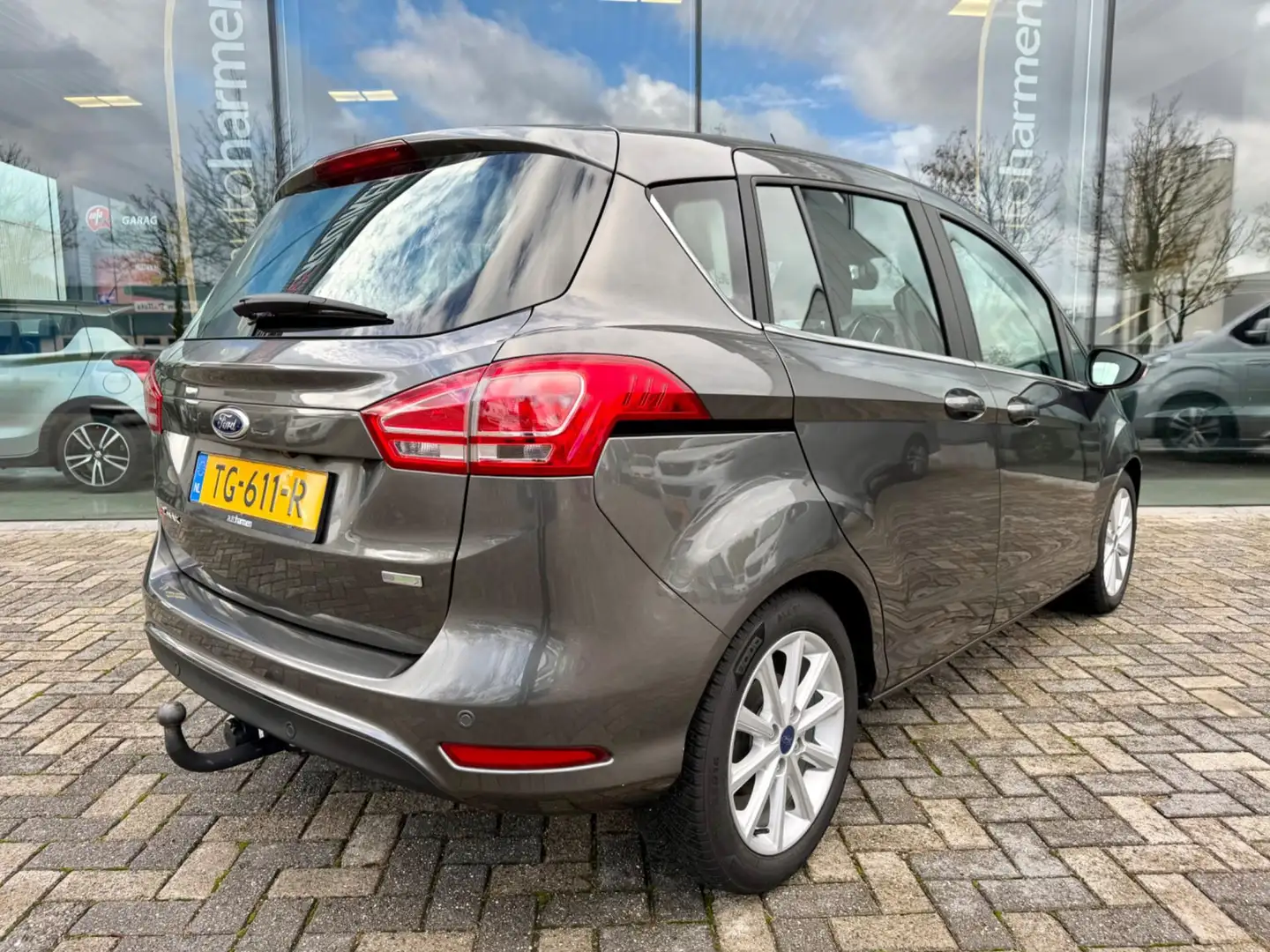 Ford B-Max 1.0 EcoBoost Titanium, NAP, Camera, Trekhaak Gris - 2