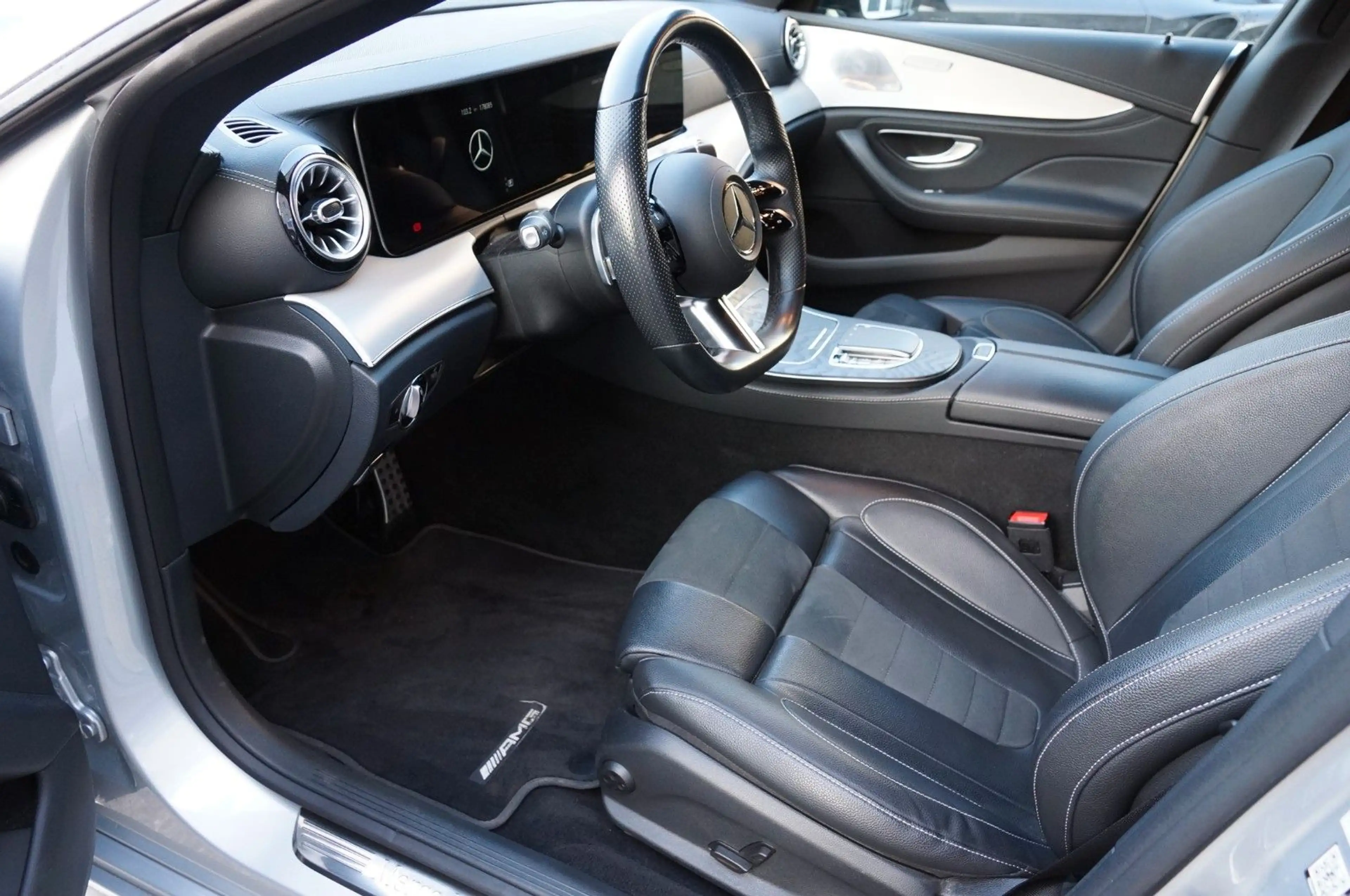 Mercedes-Benz CLS 400 d 4Matic/AMG/ACC/360°/Burmest/Night /20 — photo 11