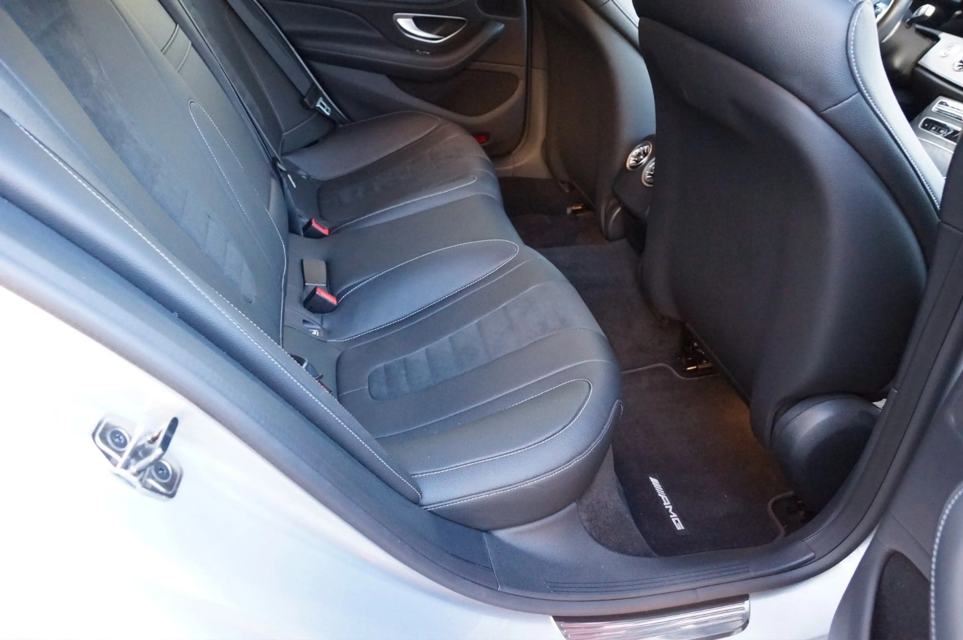 Mercedes-Benz CLS 400 d 4Matic/AMG/ACC/360°/Burmest/Night /20 — photo 15