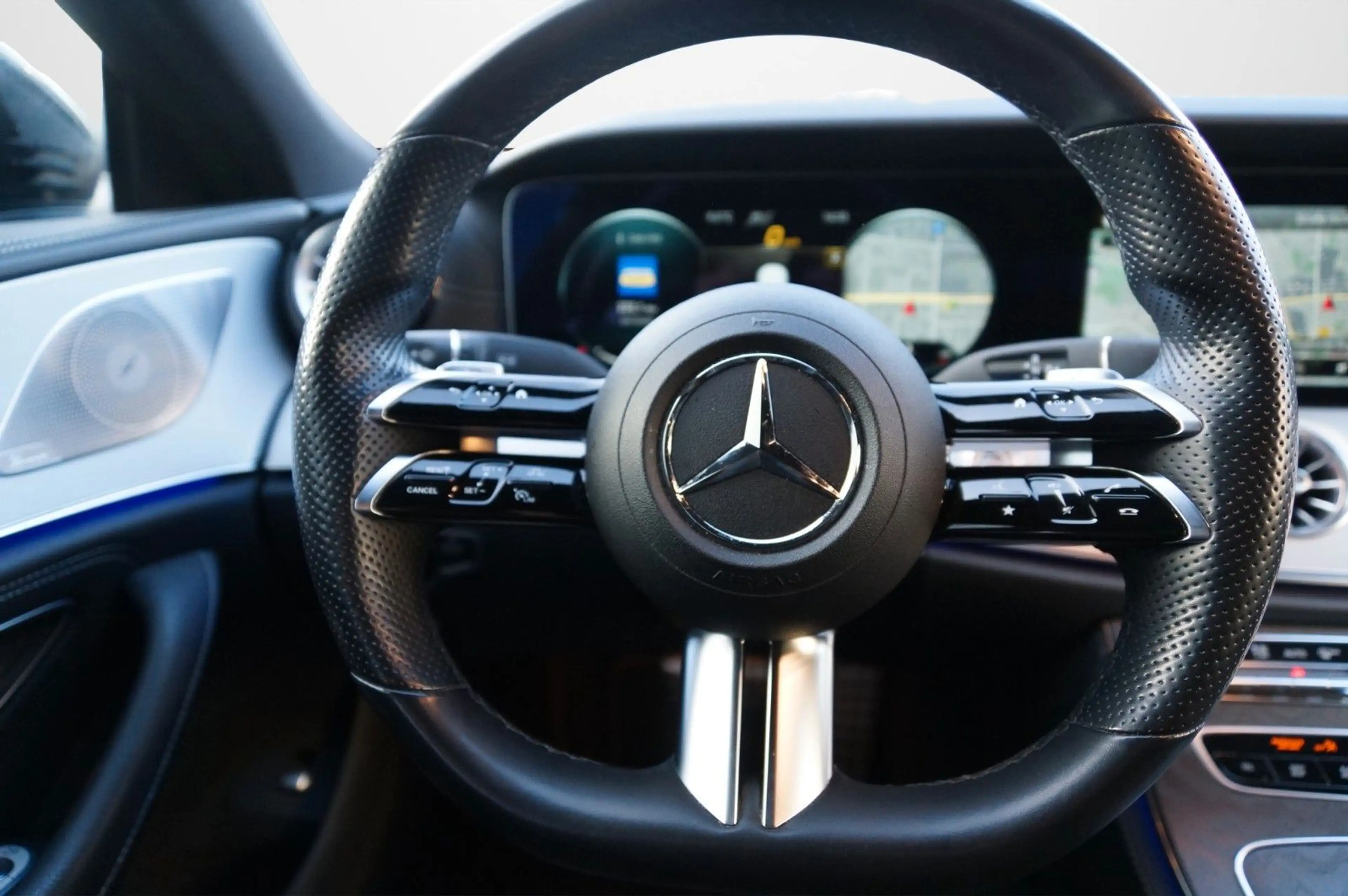 Mercedes-Benz CLS 400 d 4Matic/AMG/ACC/360°/Burmest/Night /20 — photo 12