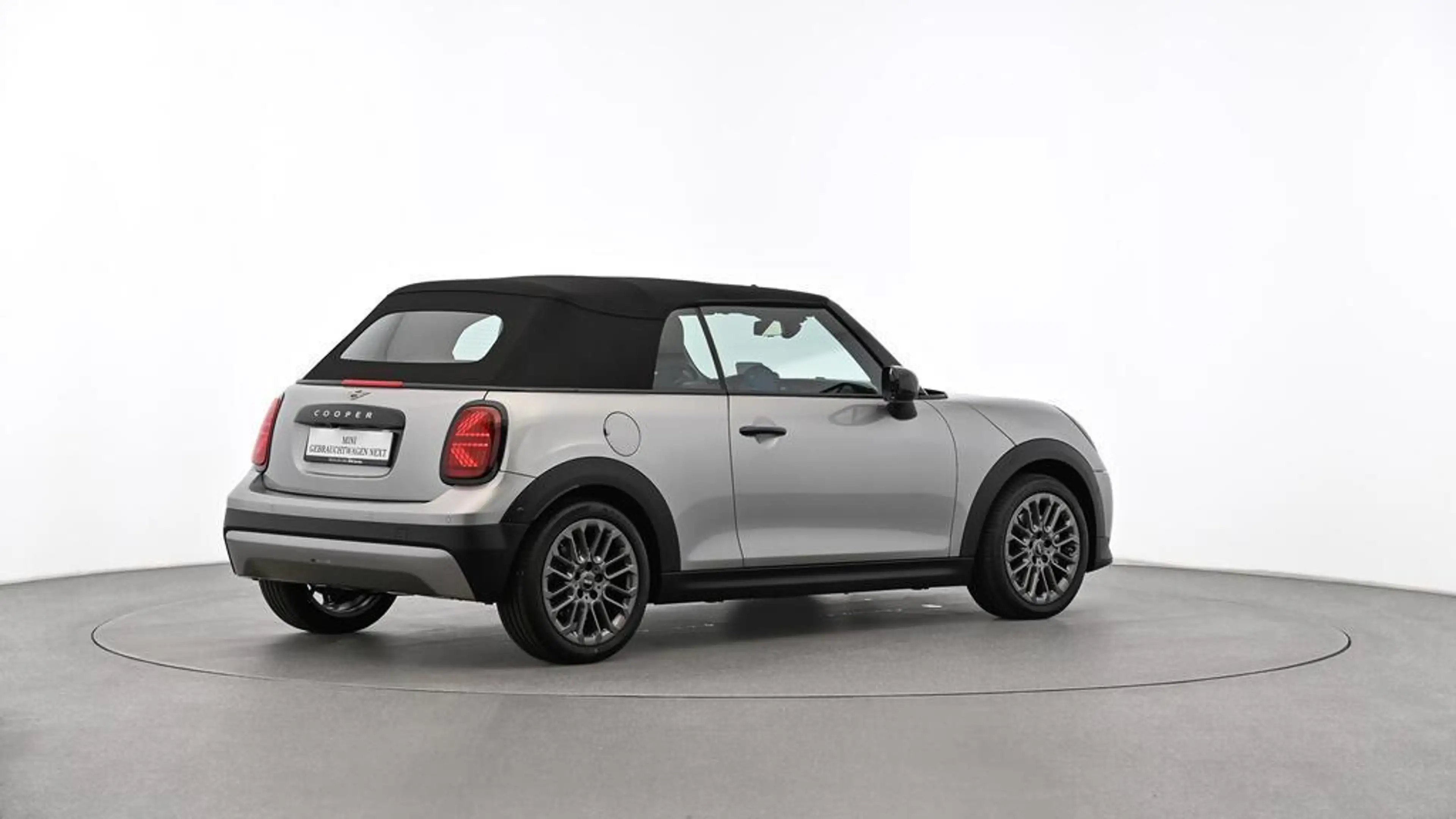 MINI Cooper C Cabrio Classic Trim — photo 4
