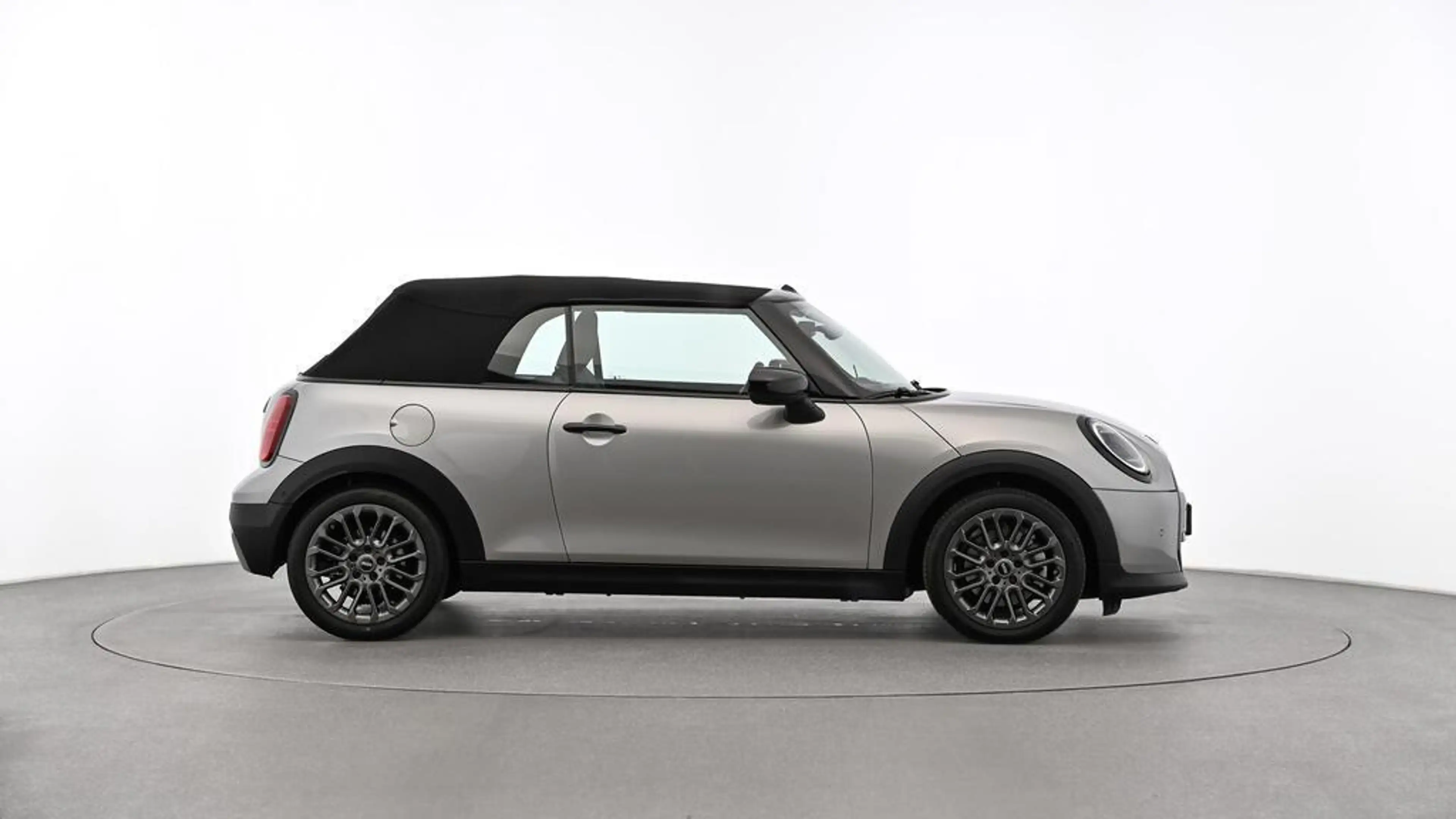 MINI Cooper C Cabrio Classic Trim — photo 2