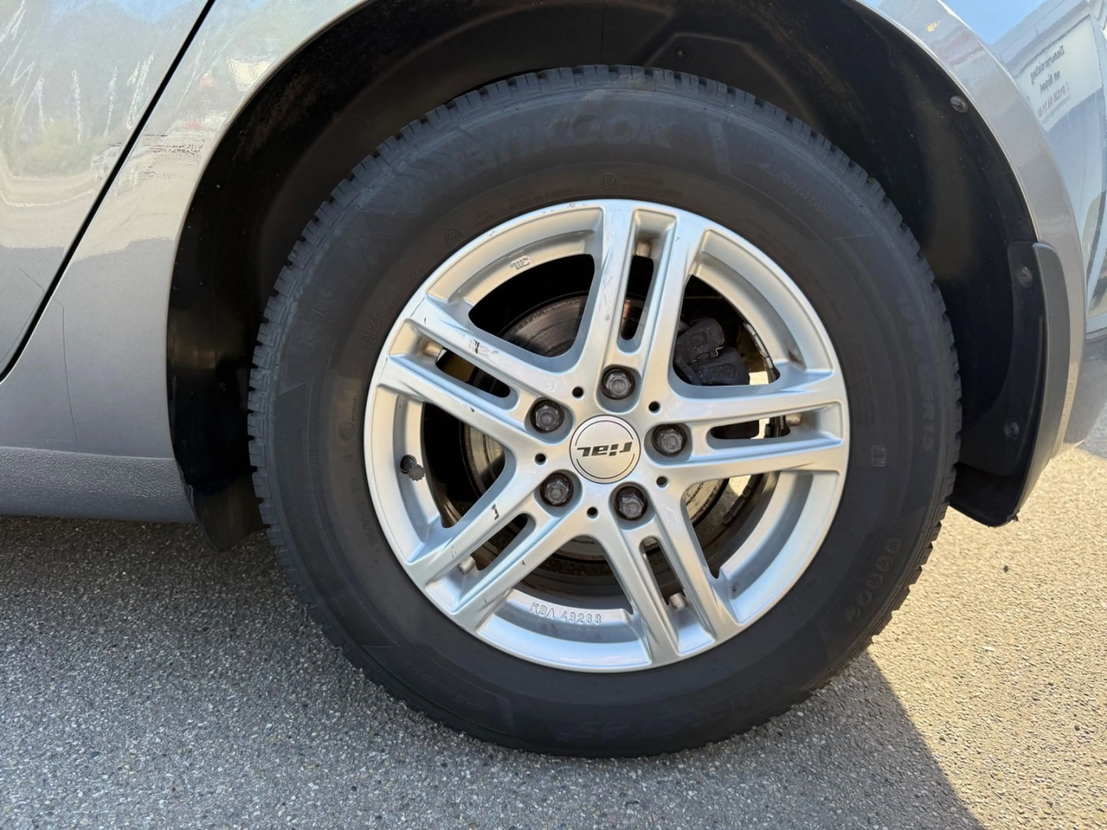 Hyundai iX20 1.6 Style Automatik Tüv NEU — photo 15