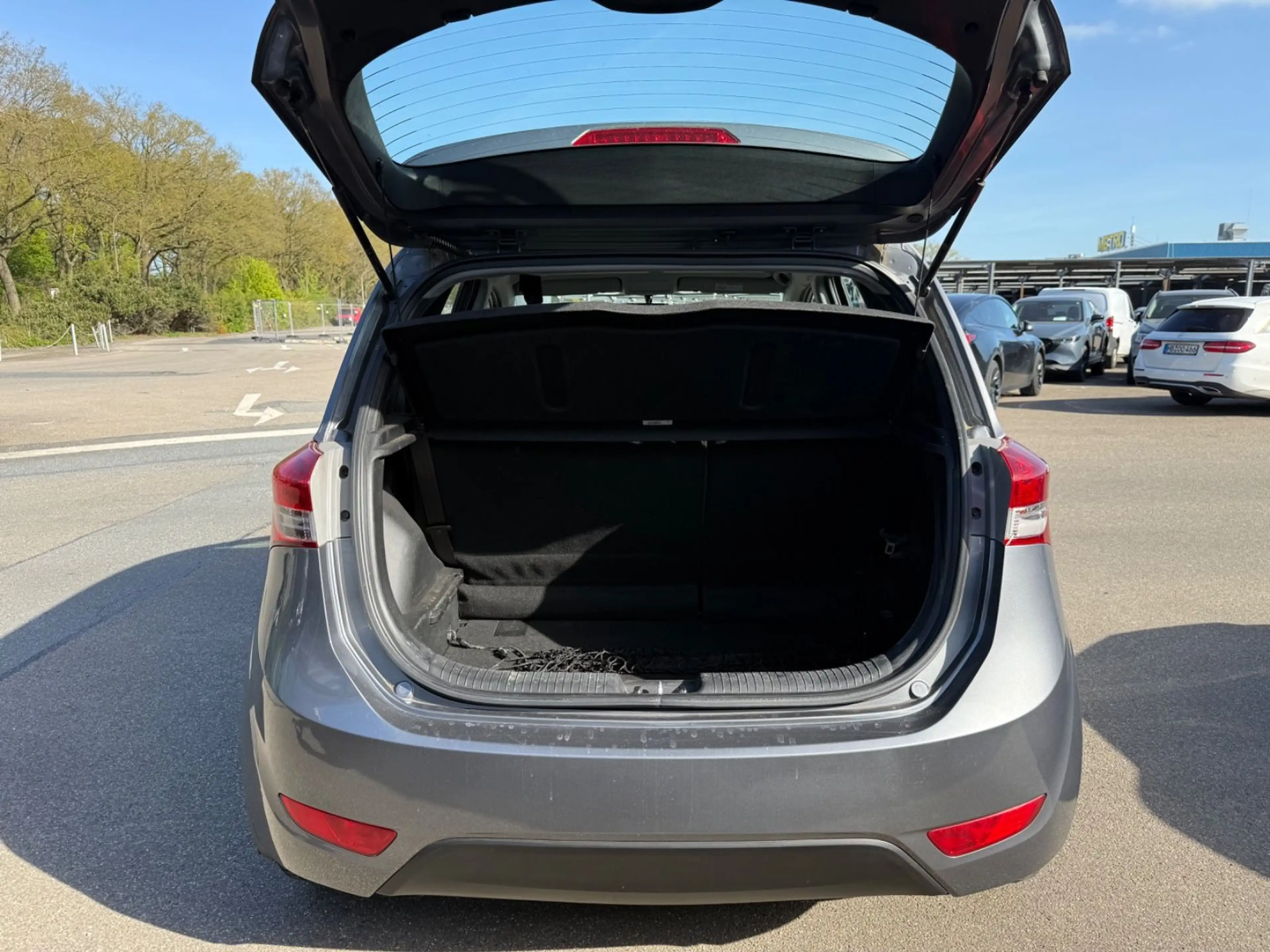 Hyundai iX20 1.6 Style Automatik Tüv NEU — photo 11