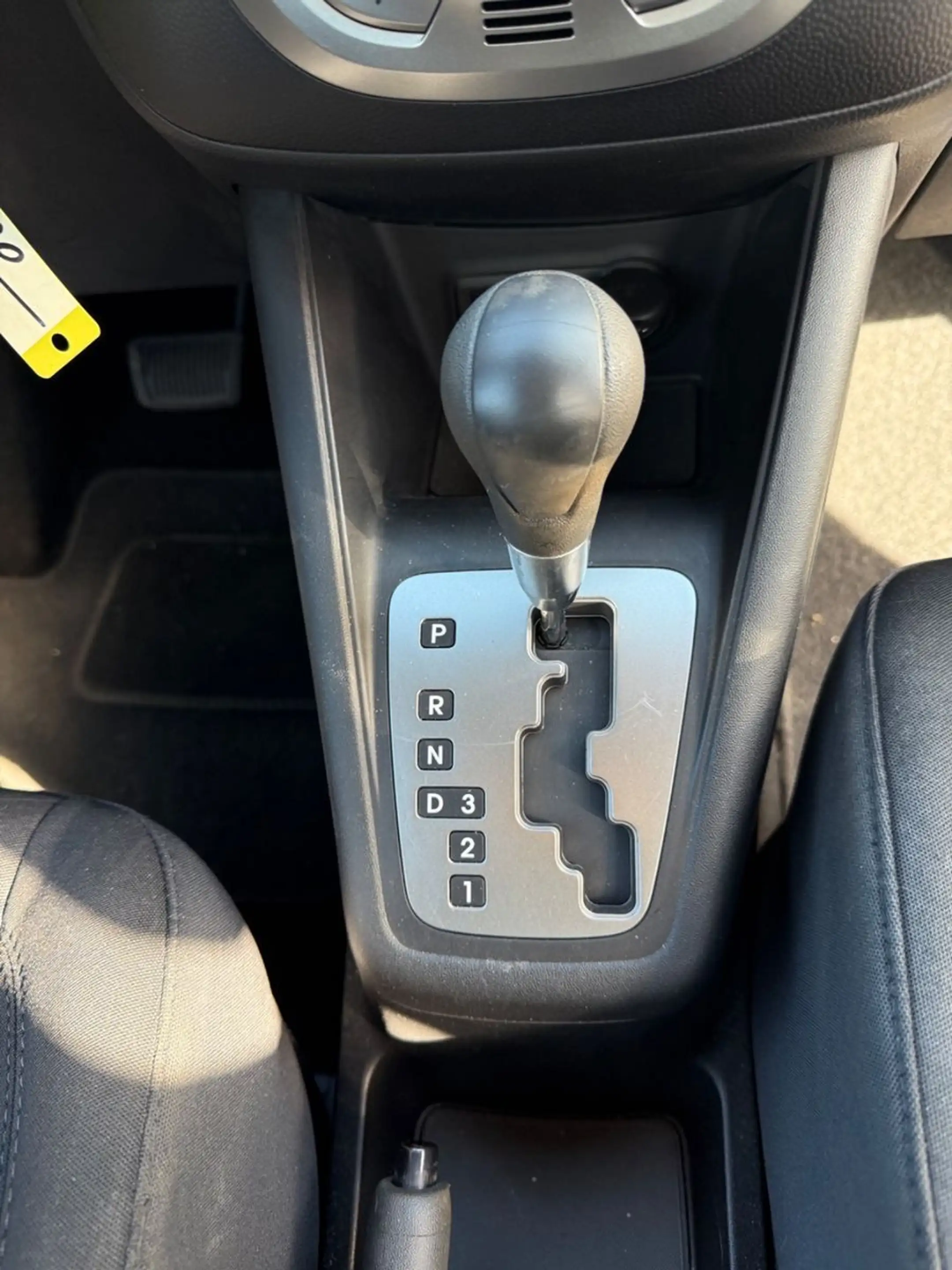 Hyundai iX20 1.6 Style Automatik Tüv NEU — photo 8