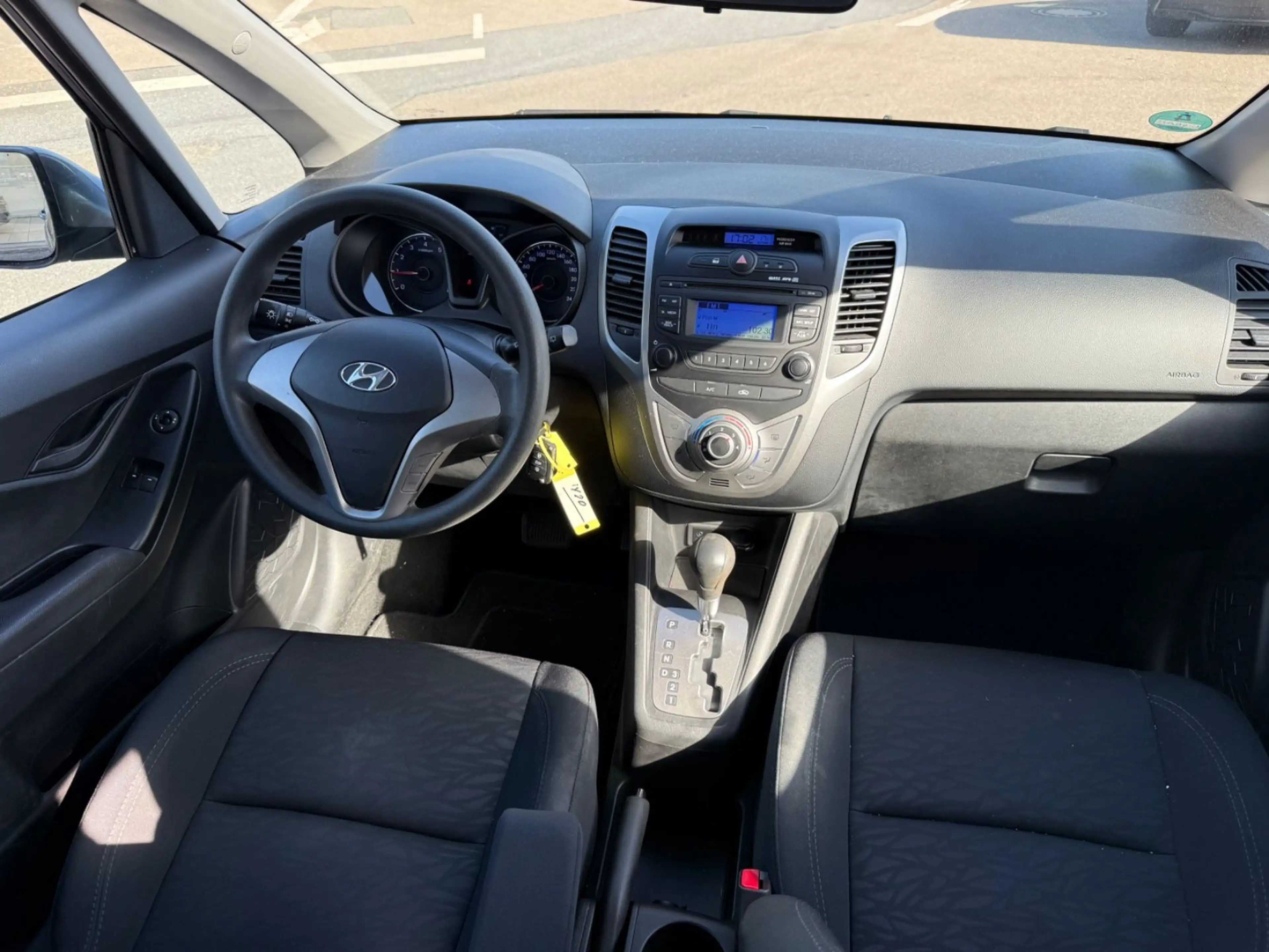 Hyundai iX20 1.6 Style Automatik Tüv NEU — photo 13