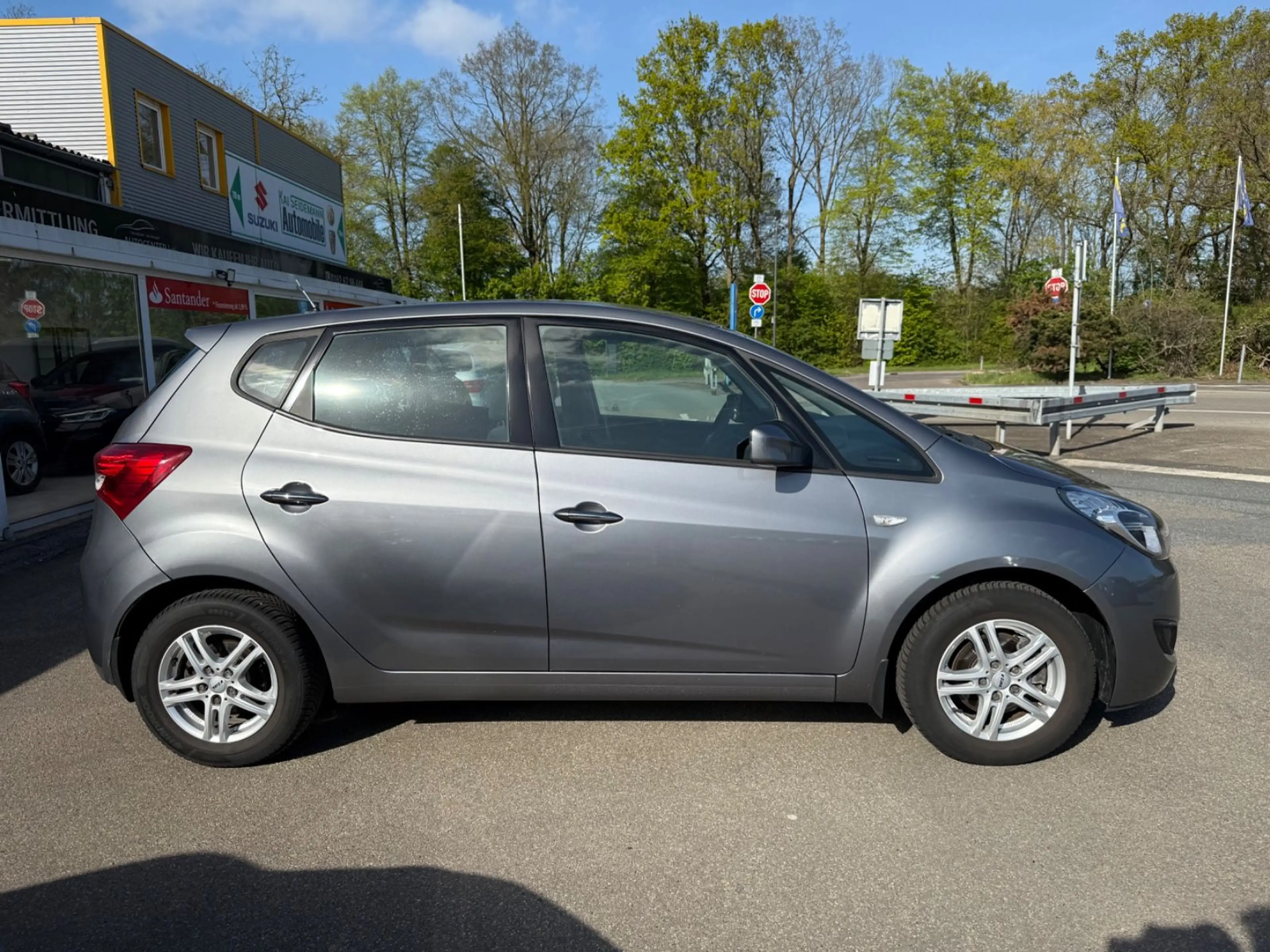 Hyundai iX20 1.6 Style Automatik Tüv NEU — photo 2
