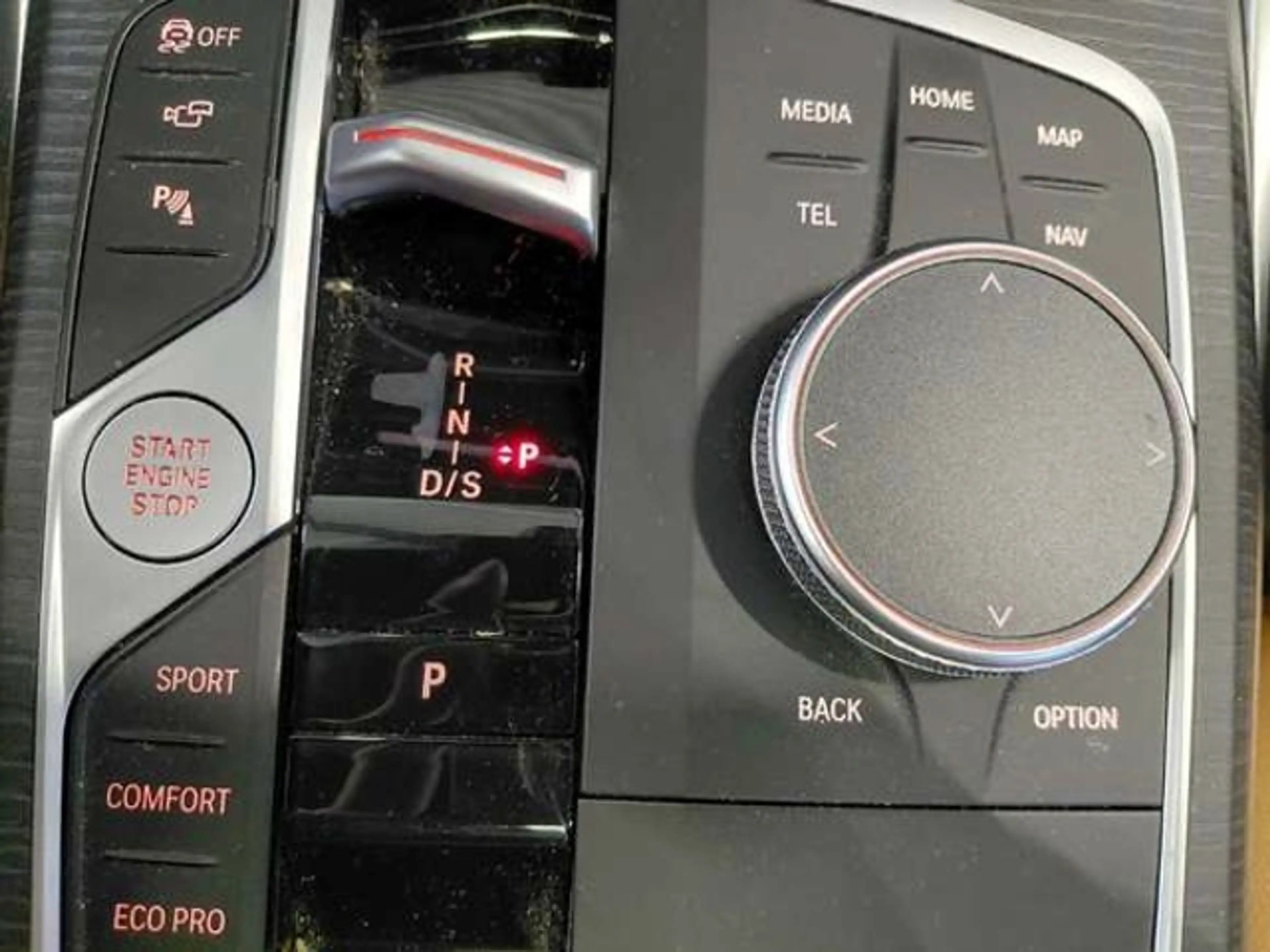 BMW 320 d M Sport AHK 360° Panorama HeadUp StandHz Drivin — photo 7