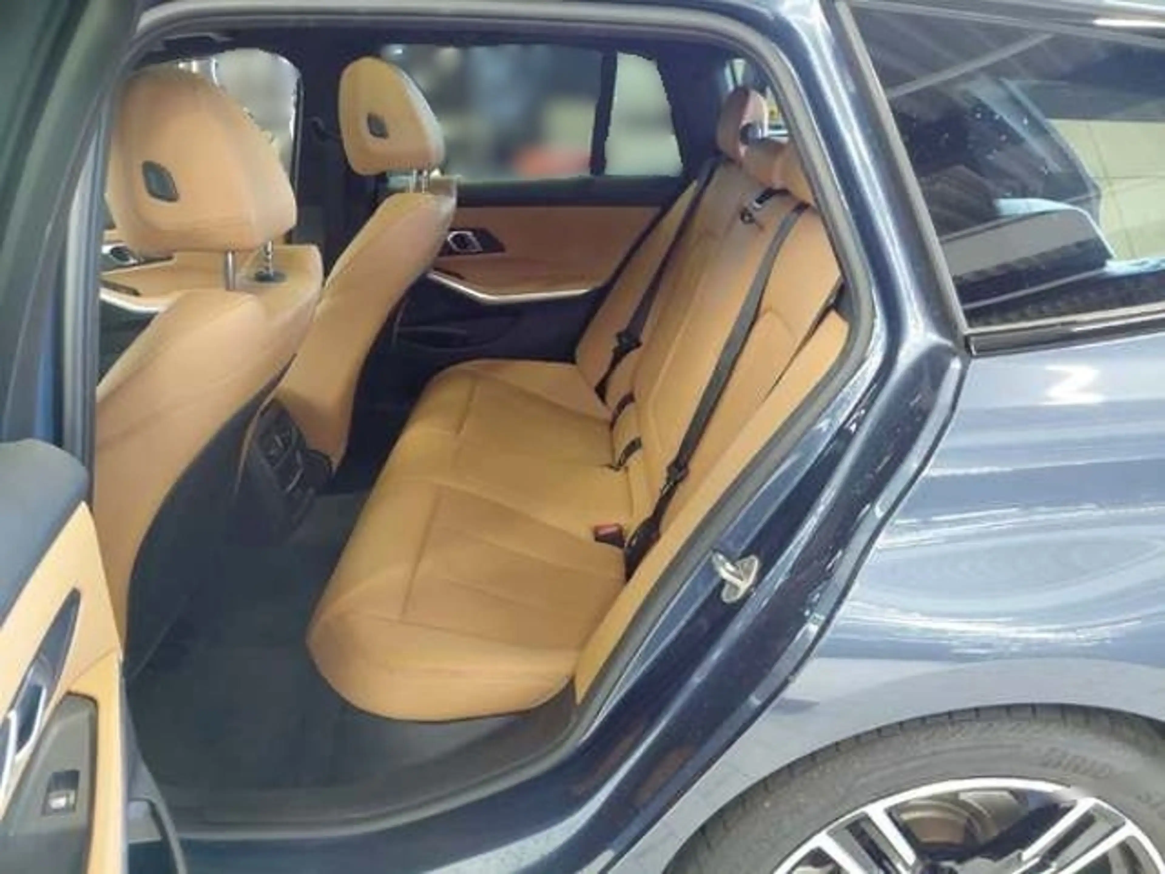 BMW 320 d M Sport AHK 360° Panorama HeadUp StandHz Drivin — photo 8