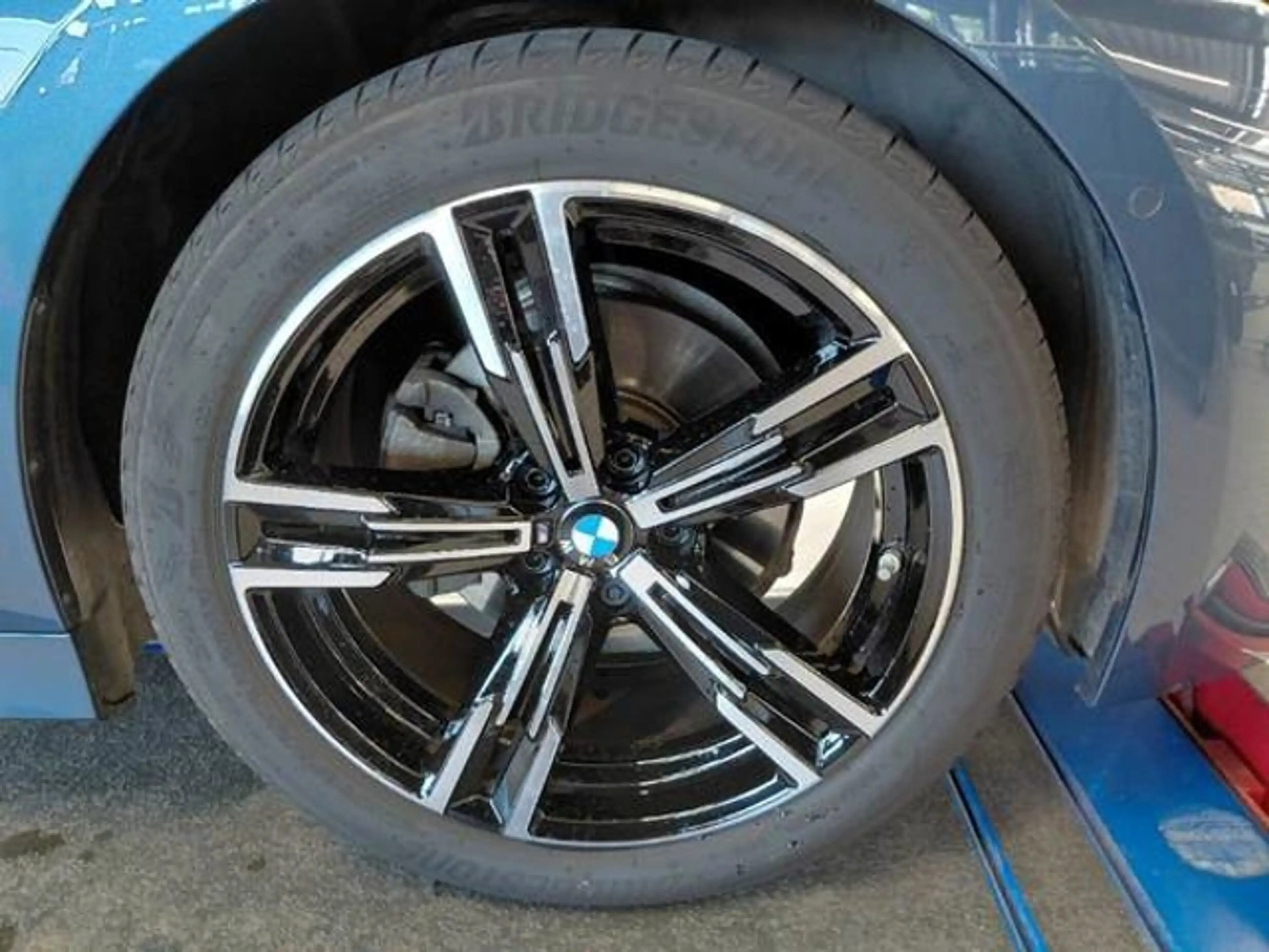 BMW 320 d M Sport AHK 360° Panorama HeadUp StandHz Drivin — photo 12