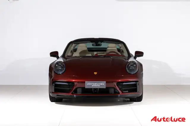 Porsche 911 view 2
