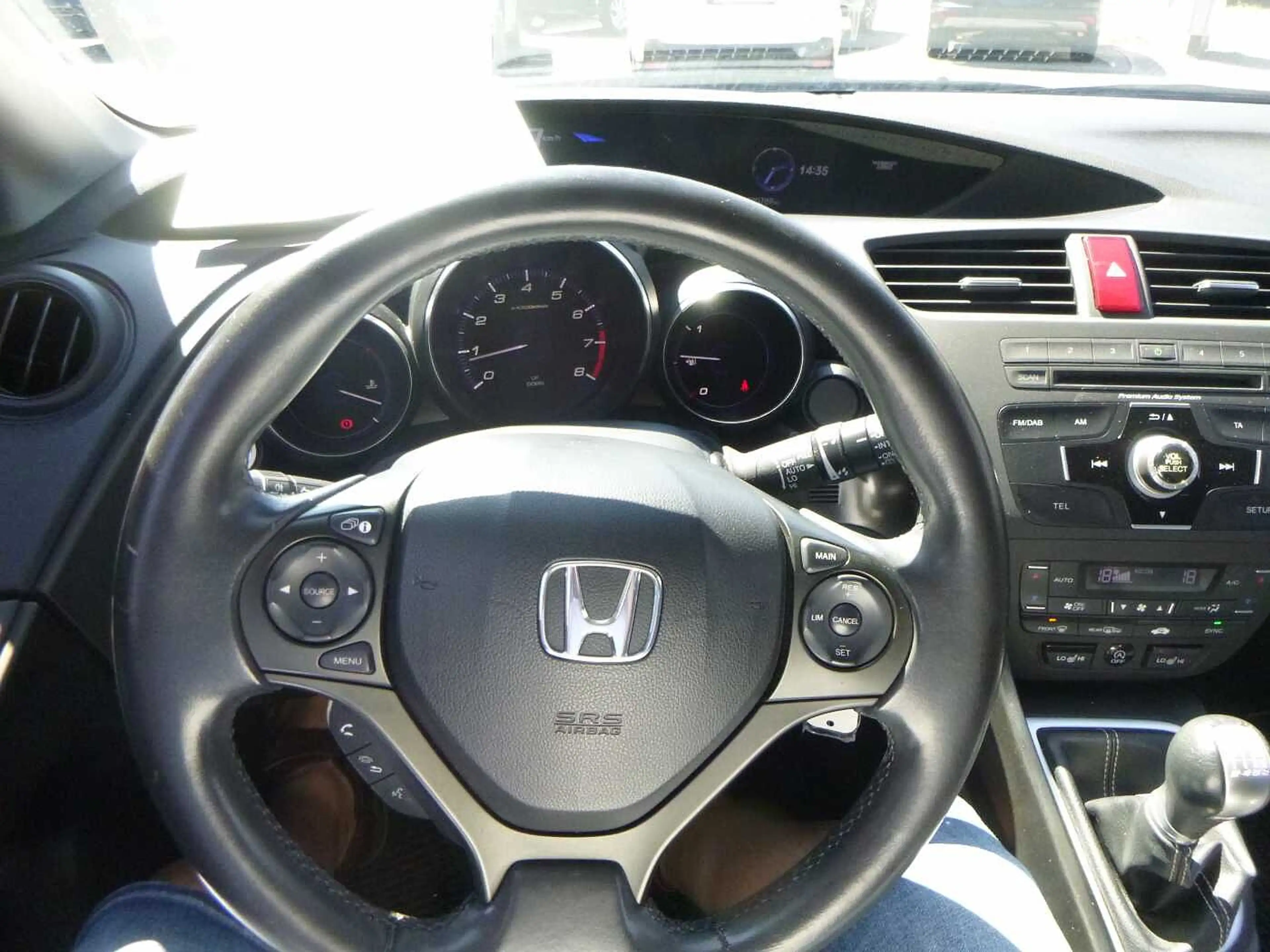 Honda Civic 1.8 i-VTEC Lifestyle — photo 12