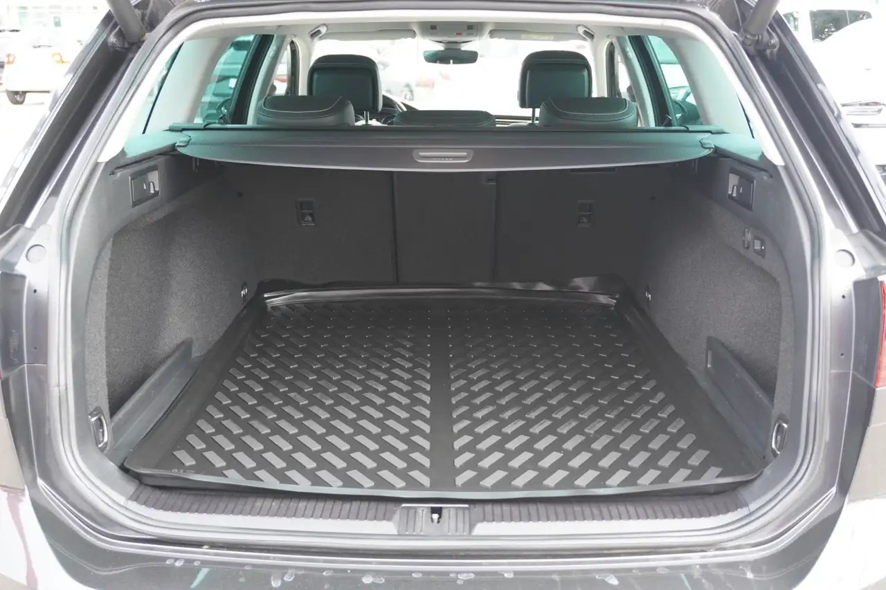 Volkswagen Passat 2.0 TDI R-Line DSG LED ACC AHK, миниатюра 16